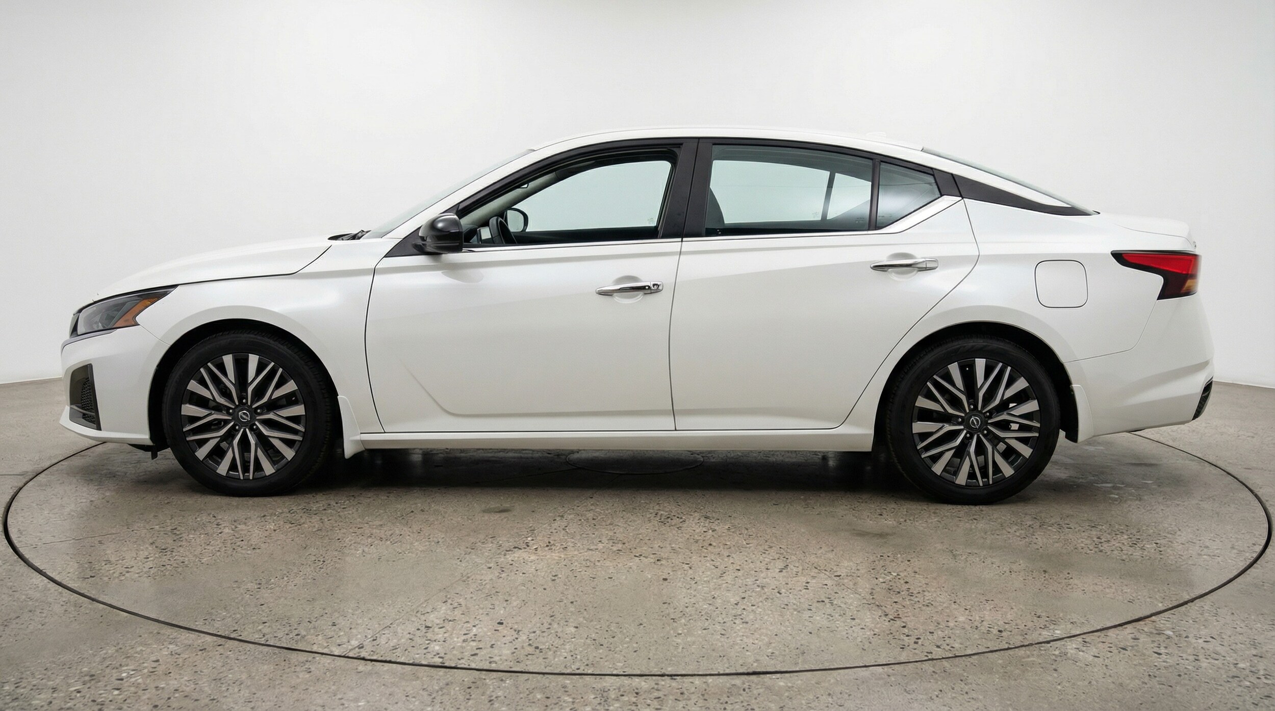 Thumbnail: 2025 Nissan Altima - 4