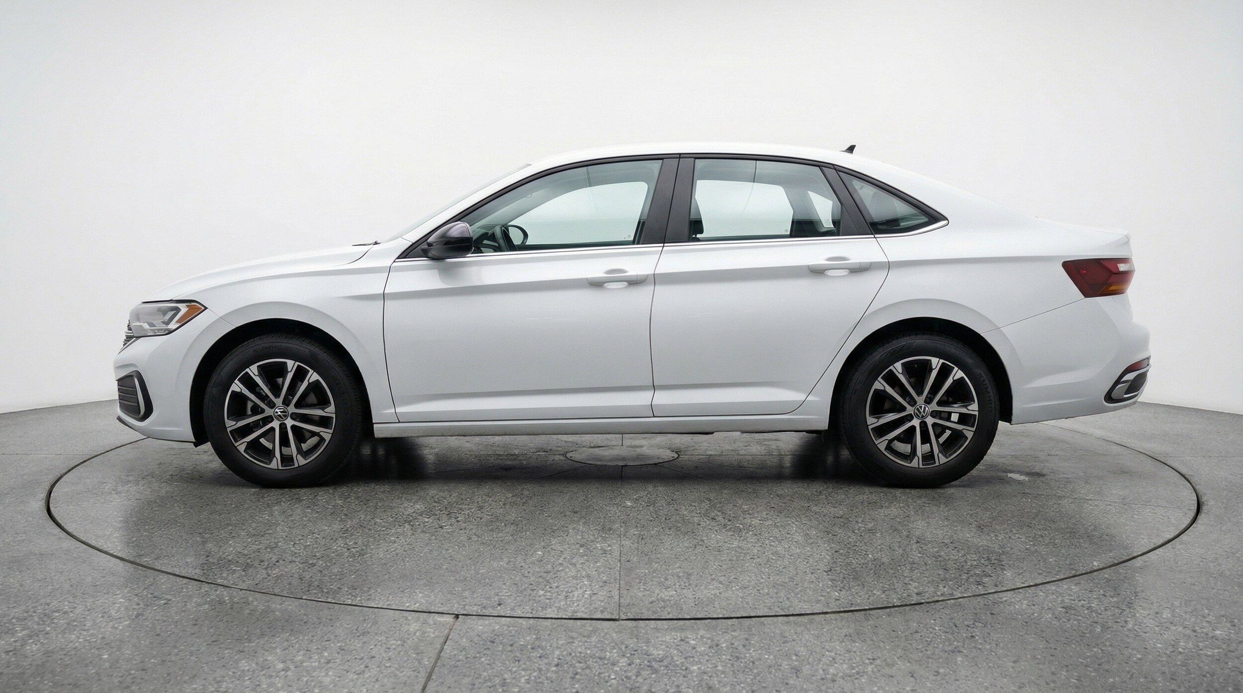 Thumbnail: 2025 Volkswagen Jetta - 5