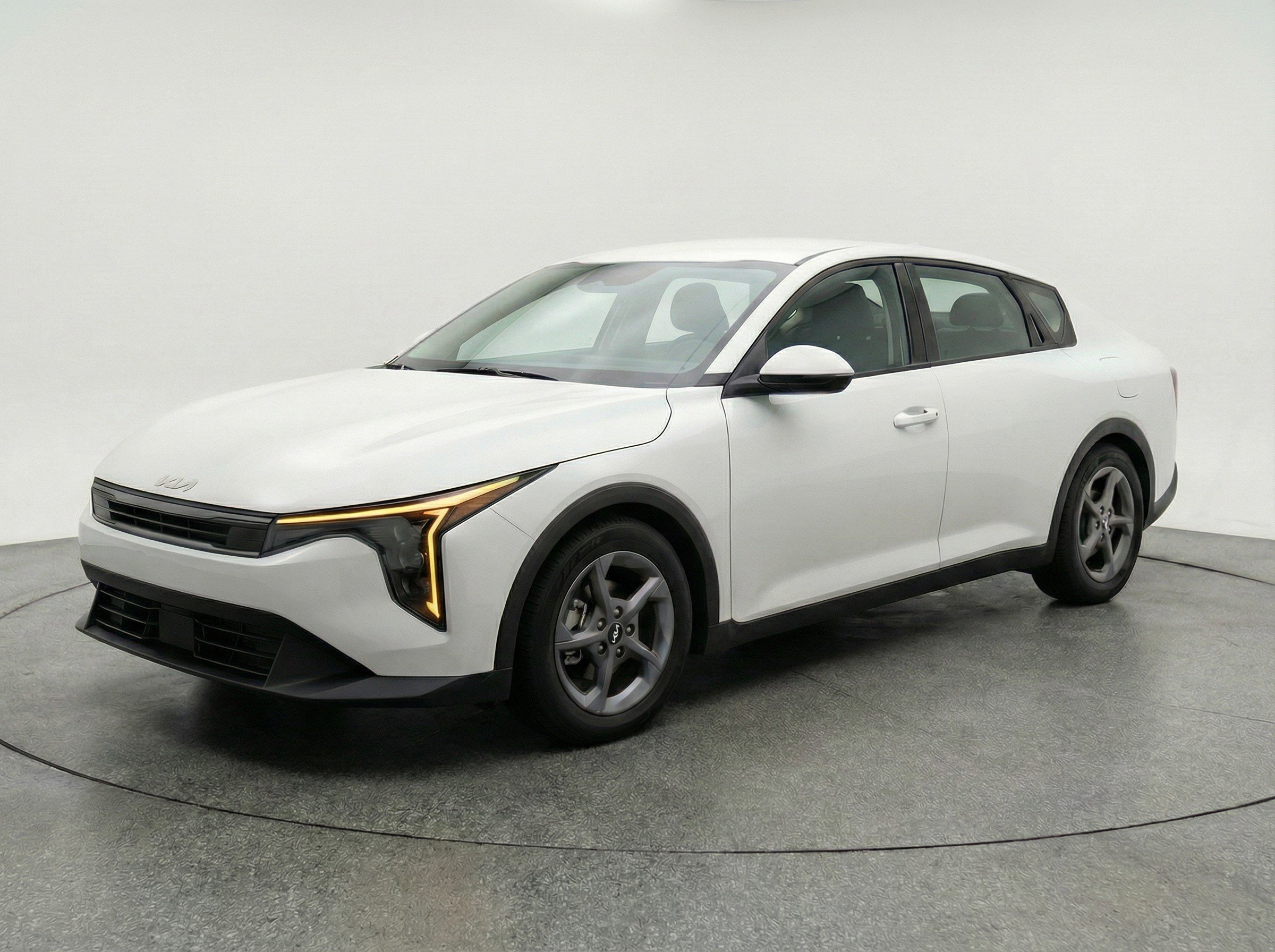 Thumbnail: 2025 Kia K4 - 3