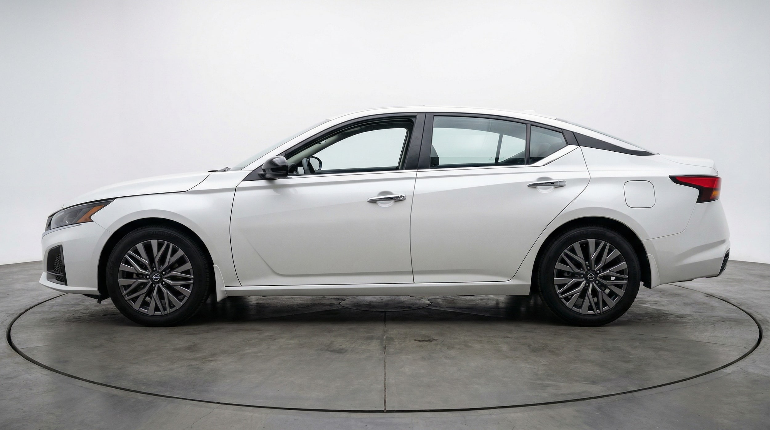 Thumbnail: 2025 Nissan Altima - 4