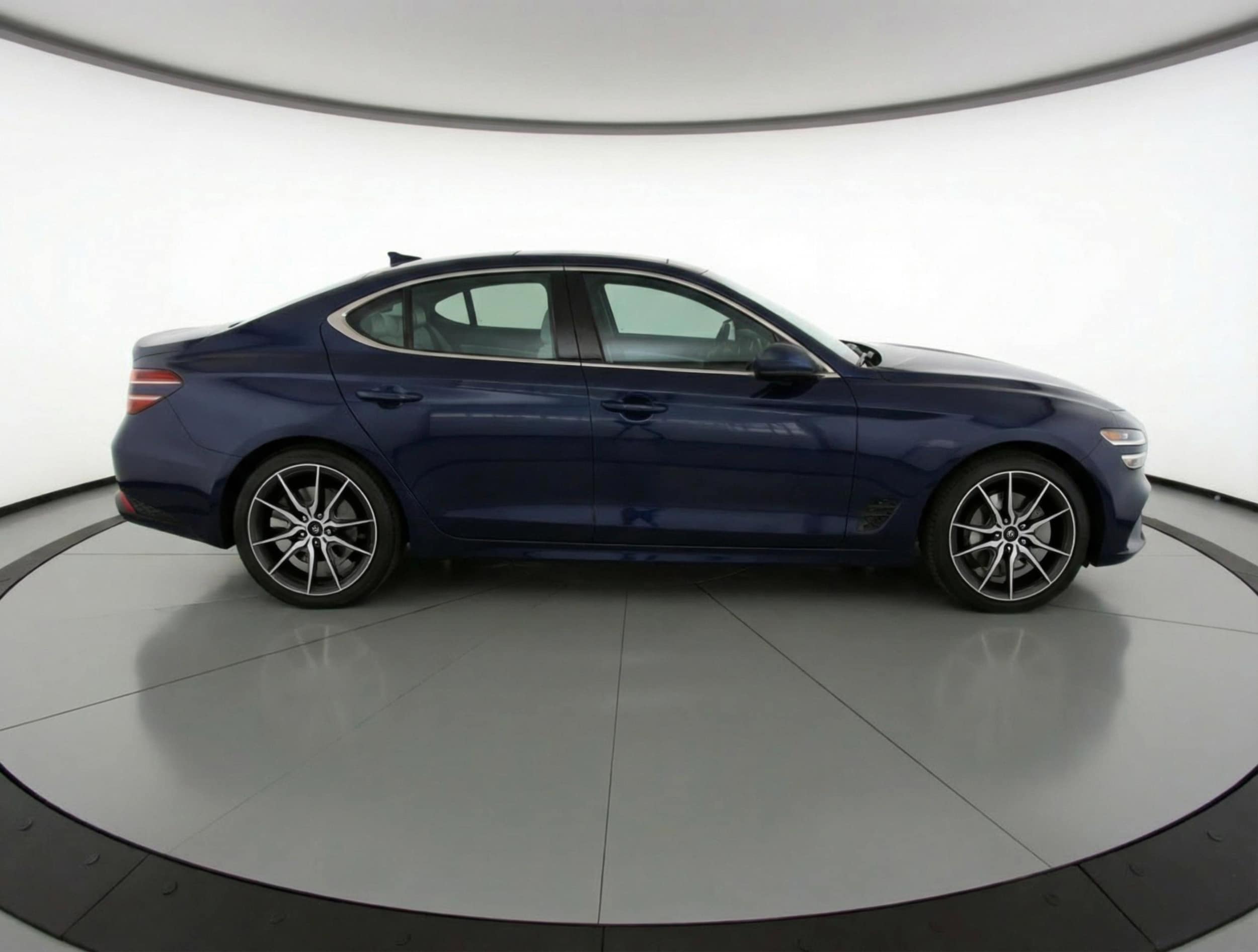 Thumbnail: 2025 Genesis G70 - 11