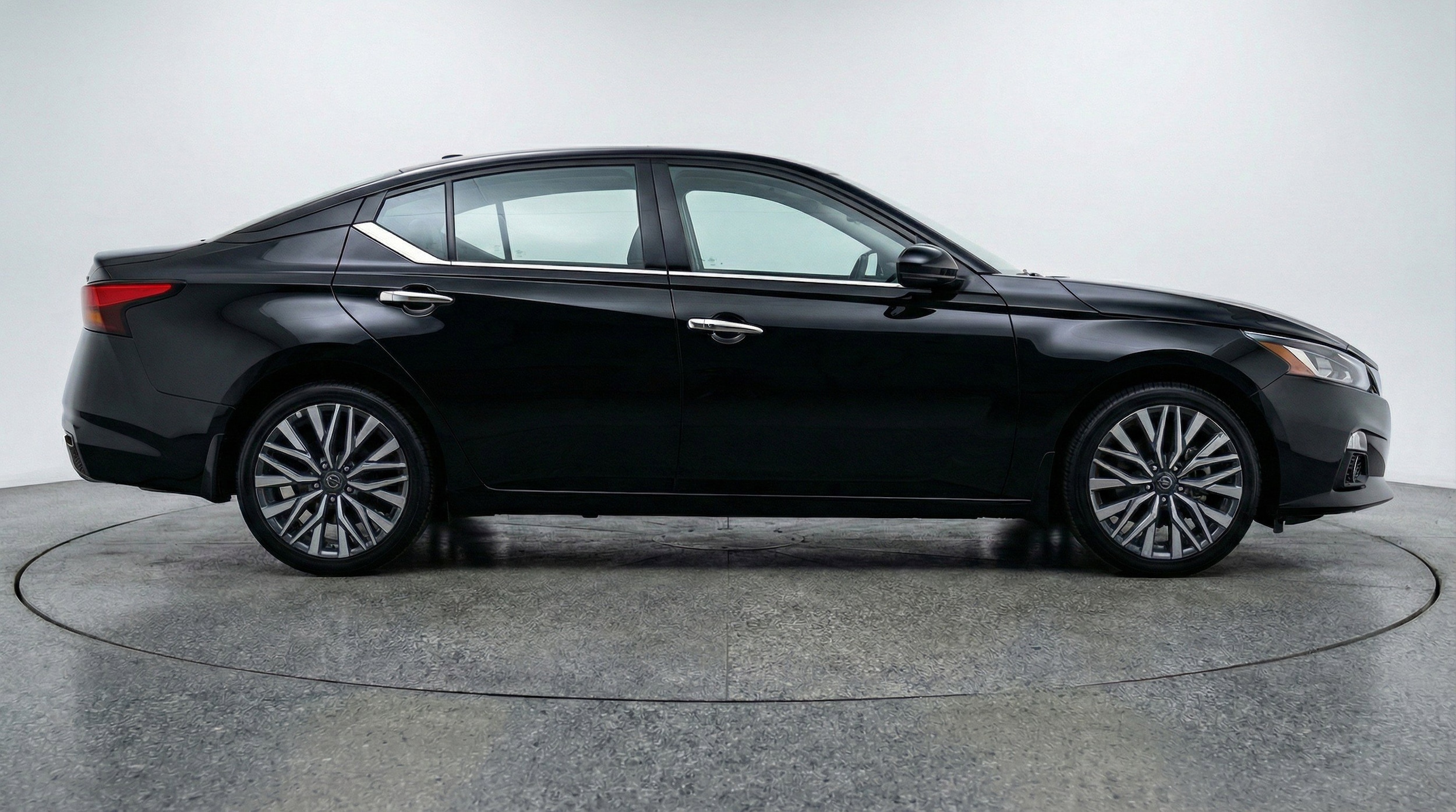 Thumbnail: 2025 Nissan Altima - 11