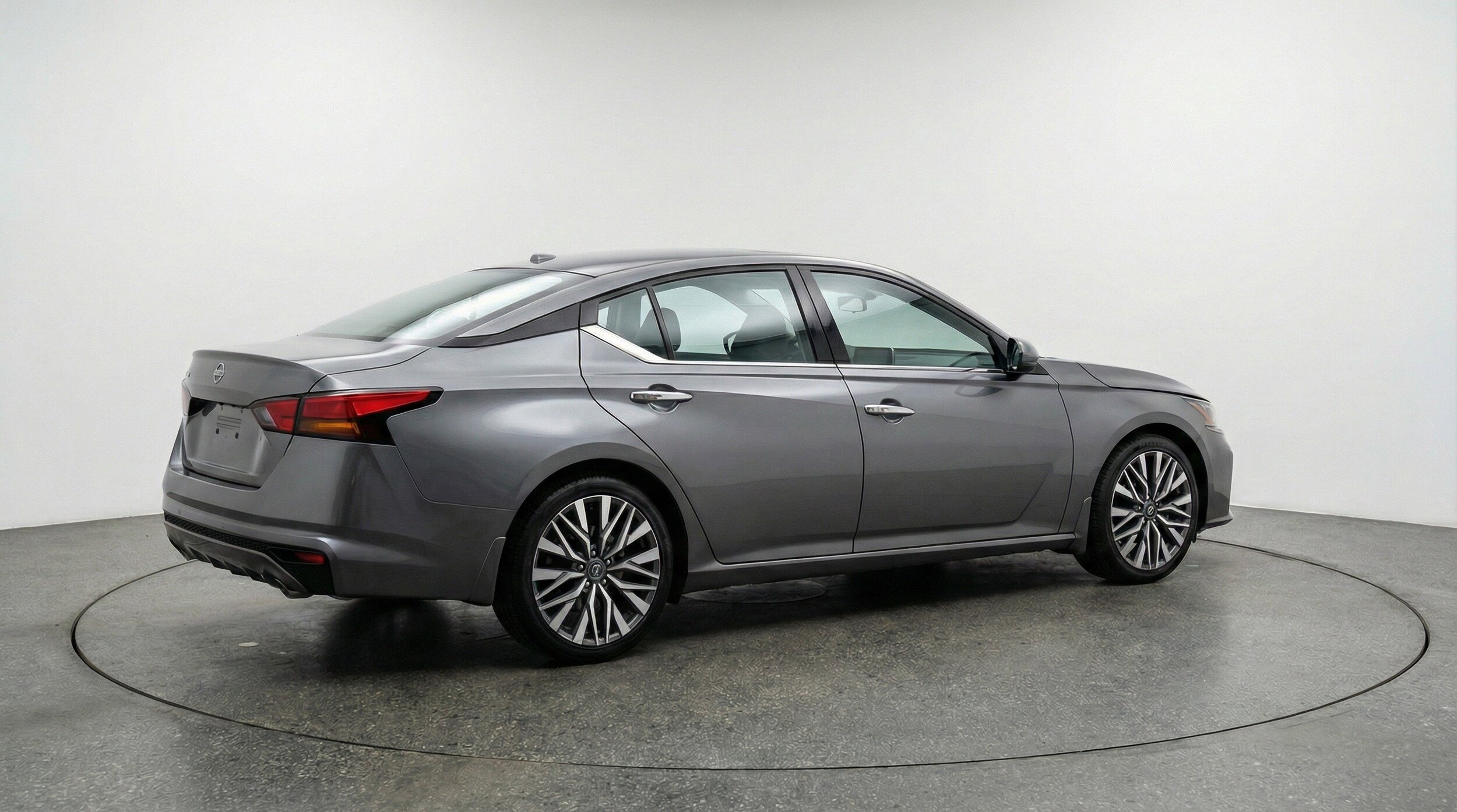 Thumbnail: 2025 Nissan Altima - 9