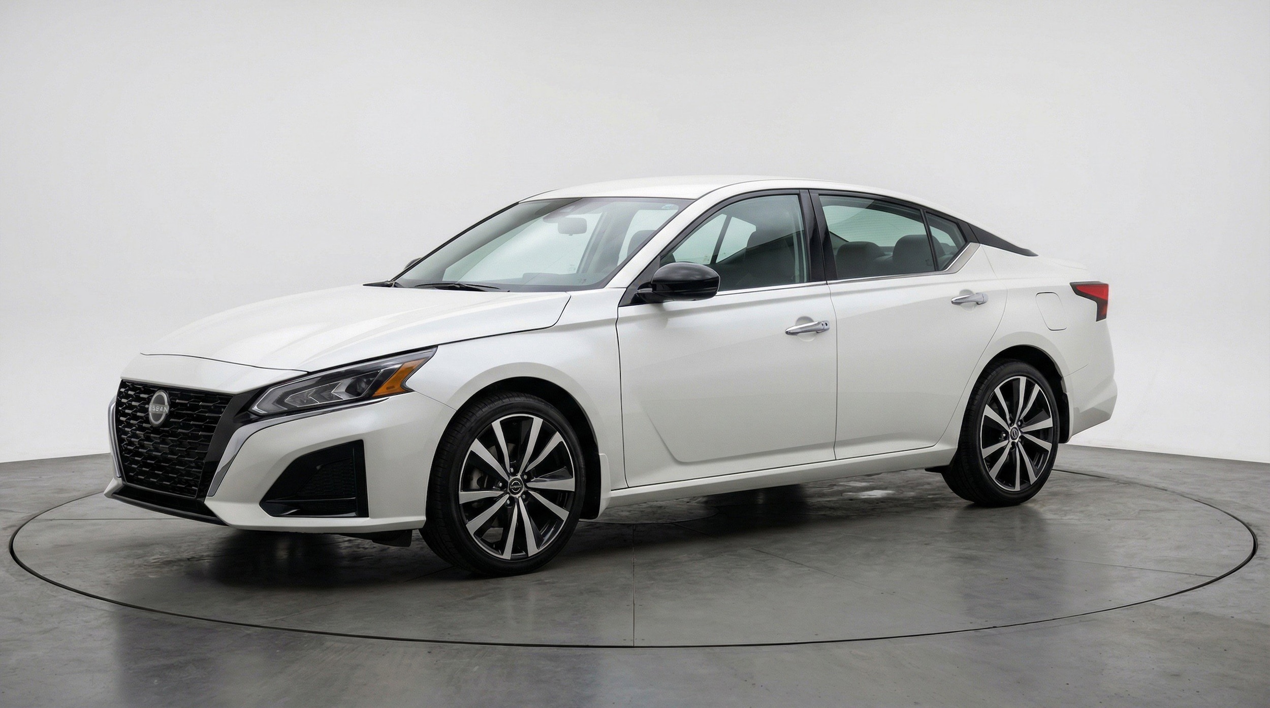 Thumbnail: 2025 Nissan Altima - 3