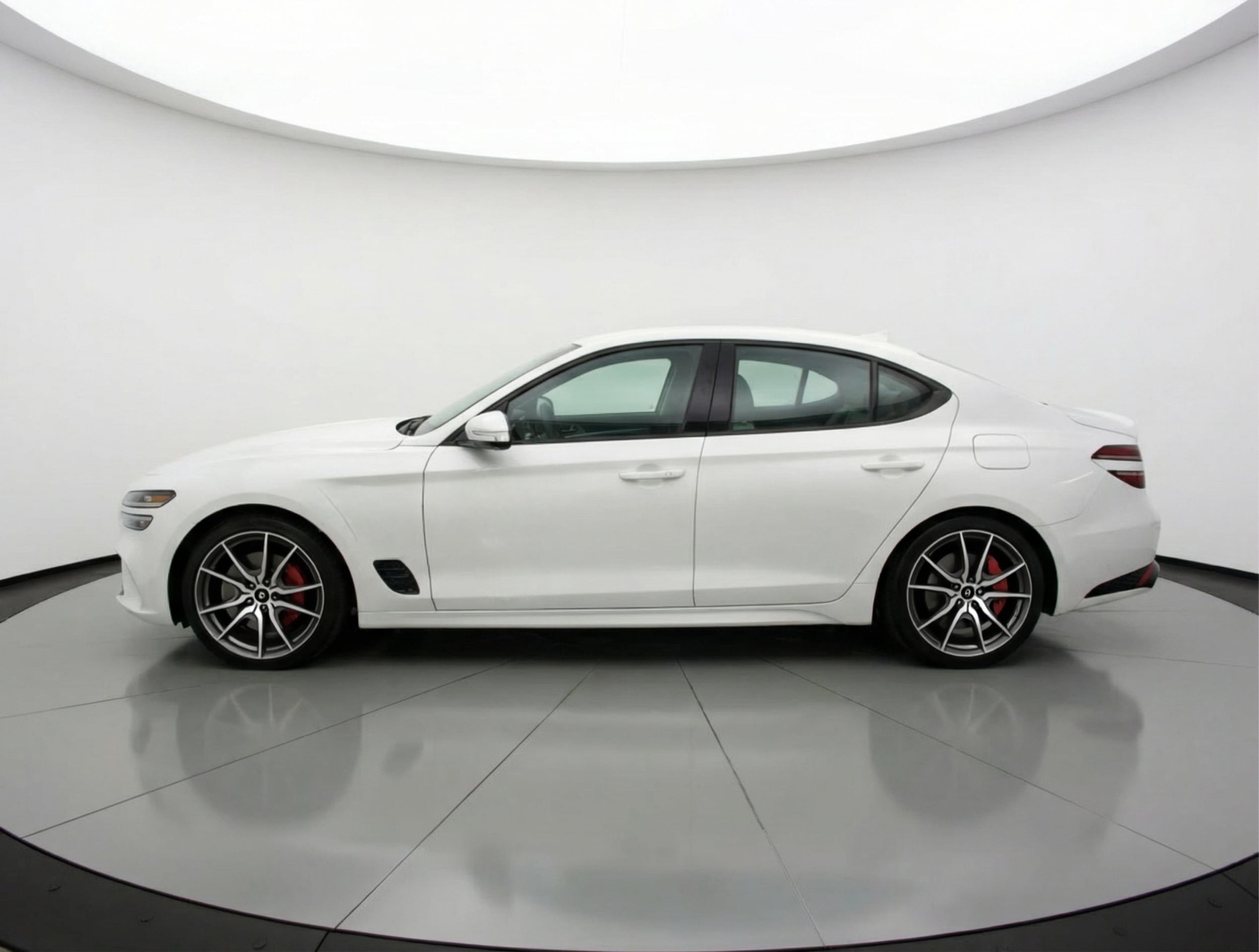 Thumbnail: 2025 Genesis G70 - 4