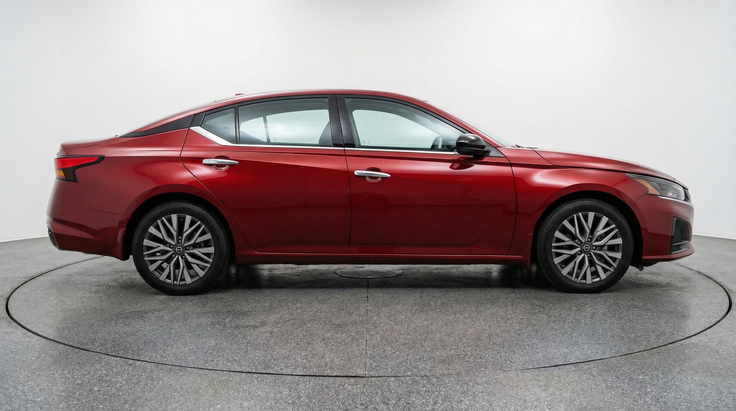 Thumbnail: 2025 Nissan Altima - 8