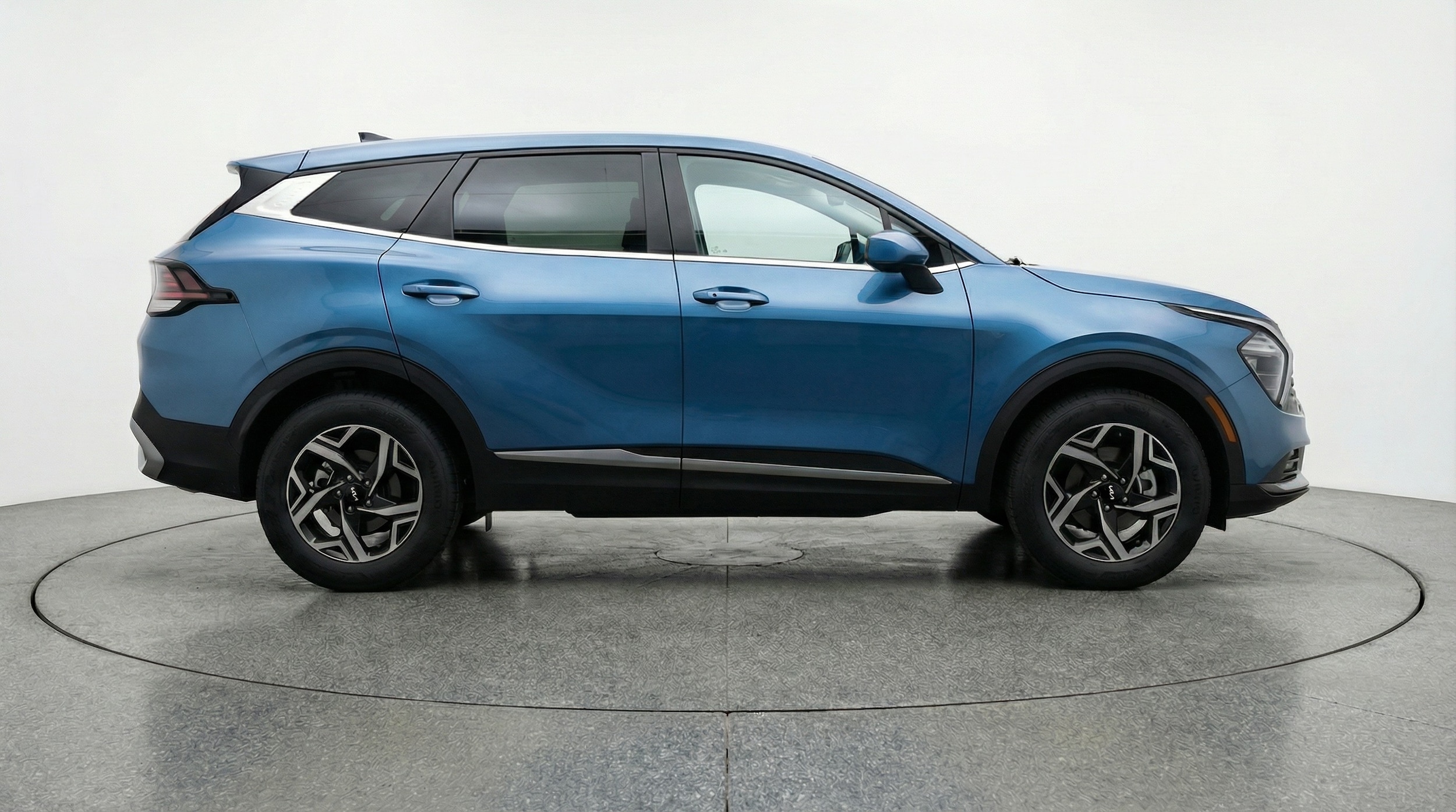 Thumbnail: 2025 Kia Sportage - 8