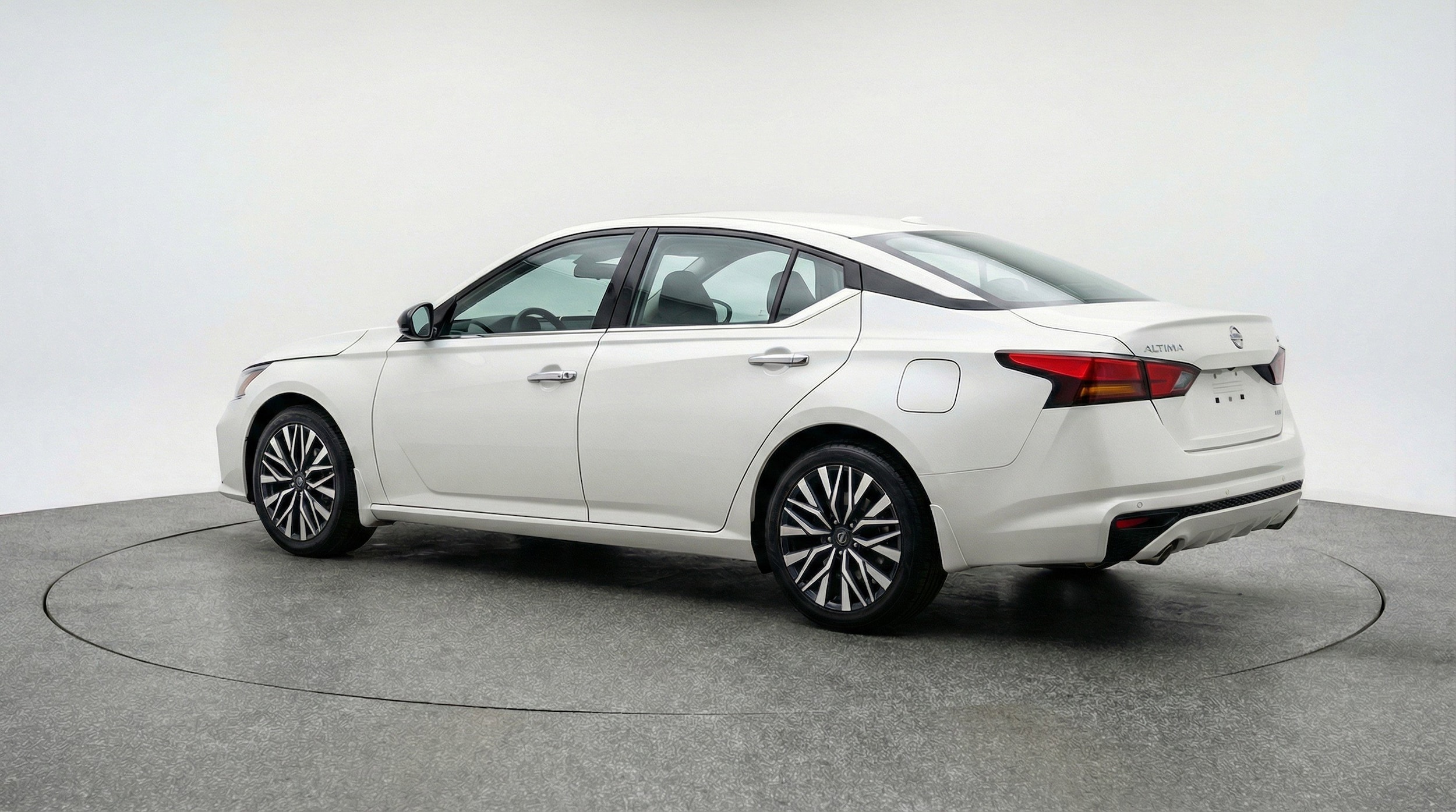 Thumbnail: 2025 Nissan Altima - 6