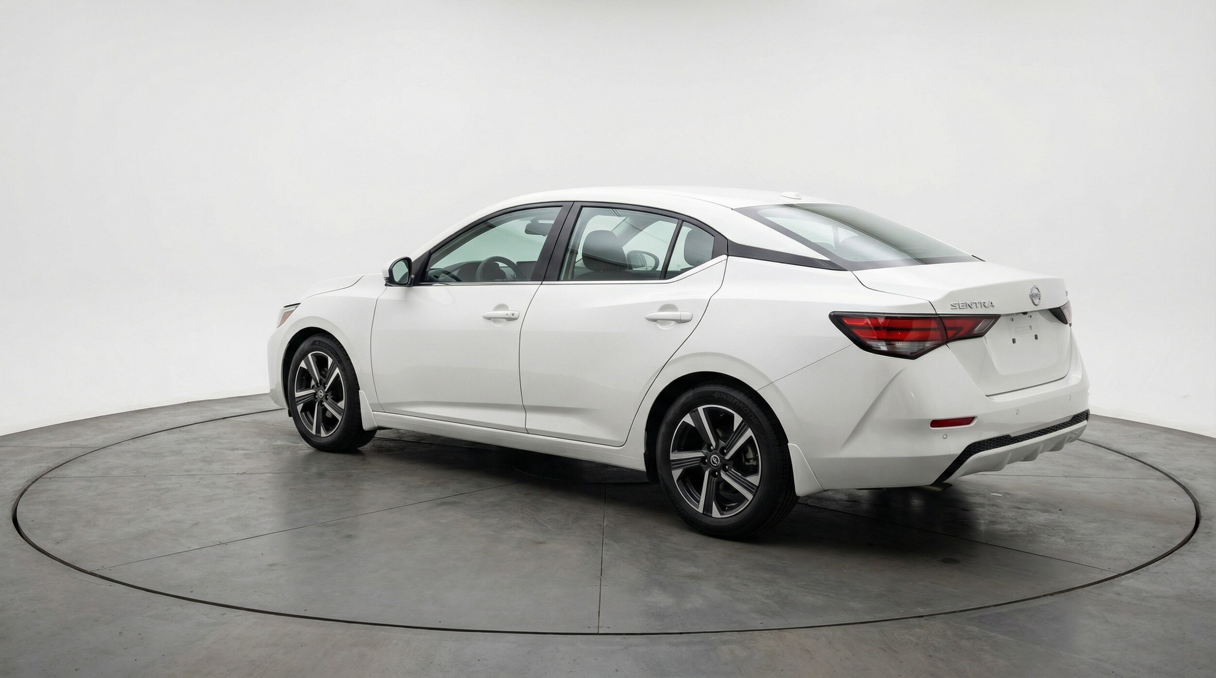 Thumbnail: 2025 Nissan Sentra - 5