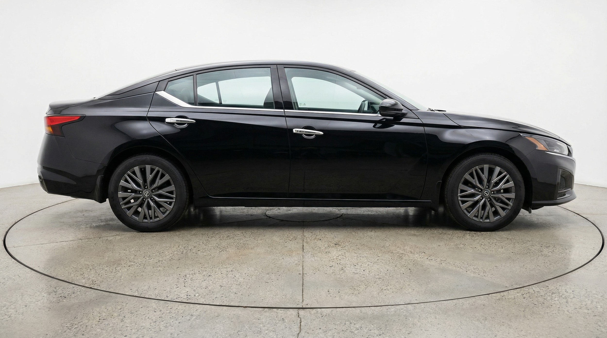 Thumbnail: 2025 Nissan Altima - 8