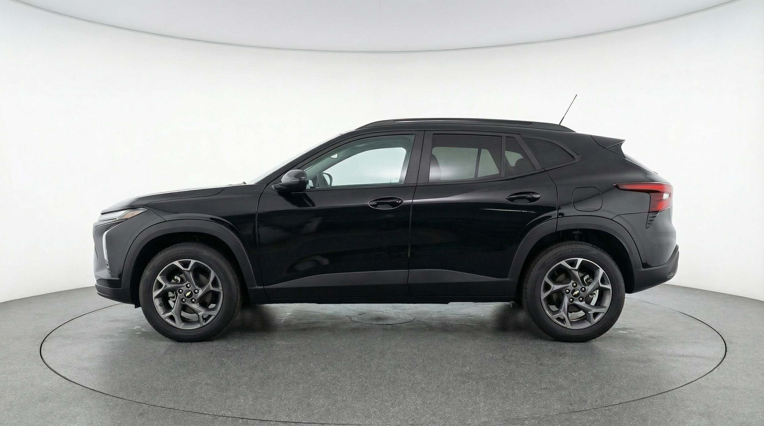 Thumbnail: 2025 Chevrolet Trax - 4