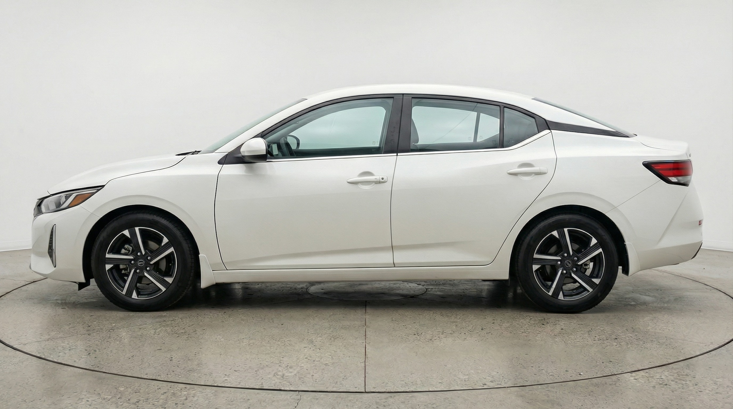 Thumbnail: 2025 Nissan Sentra - 4