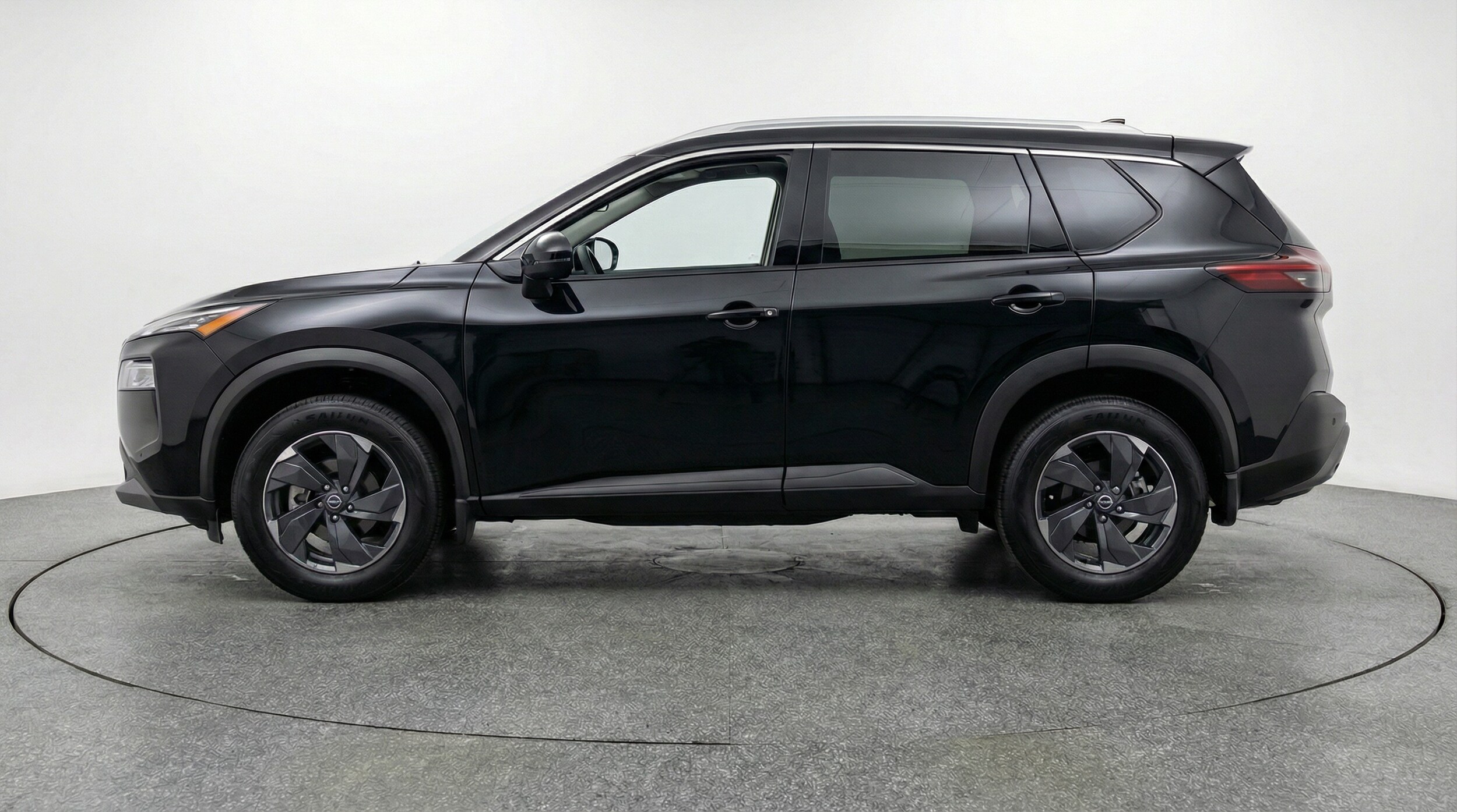 Thumbnail: 2025 Nissan Rogue - 4