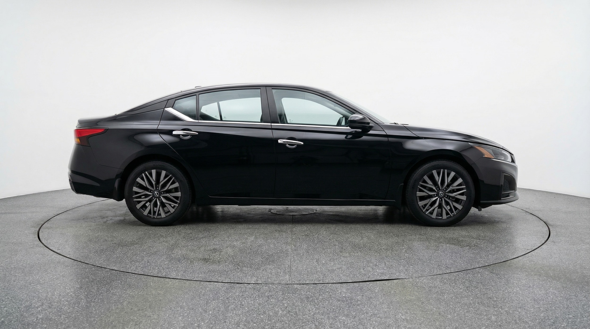 Thumbnail: 2025 Nissan Altima - 8