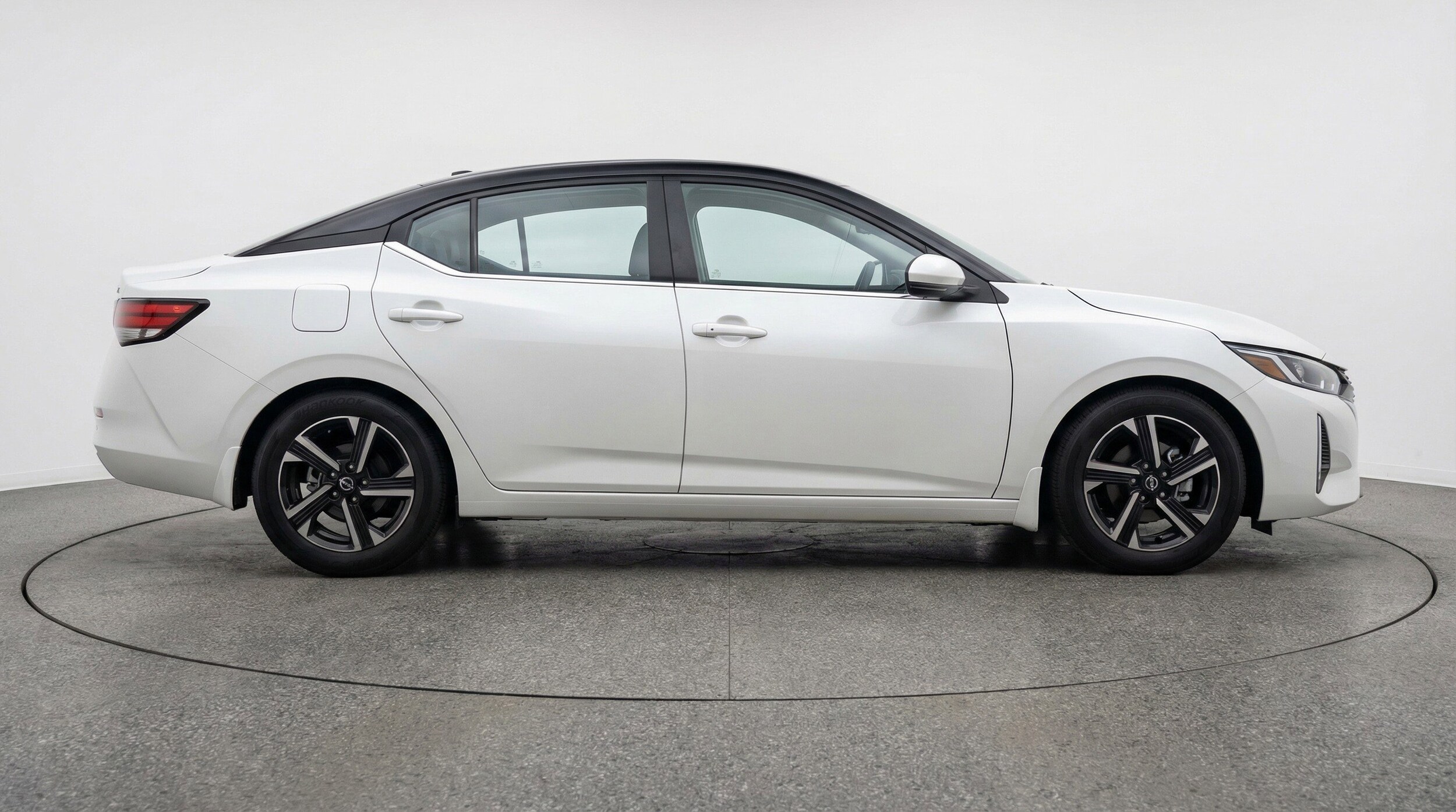 Thumbnail: 2025 Nissan Sentra - 11
