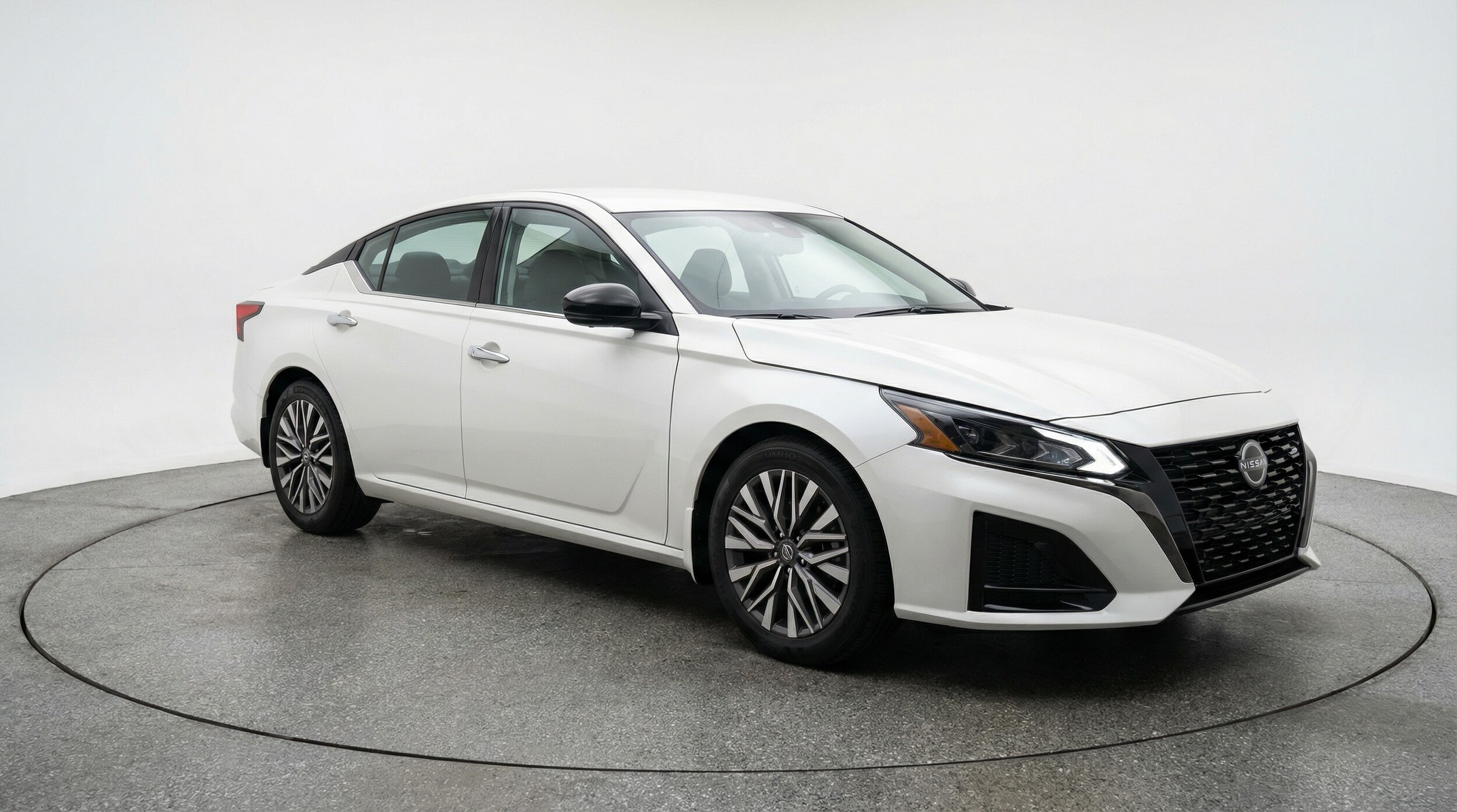 Thumbnail: 2025 Nissan Altima - 1