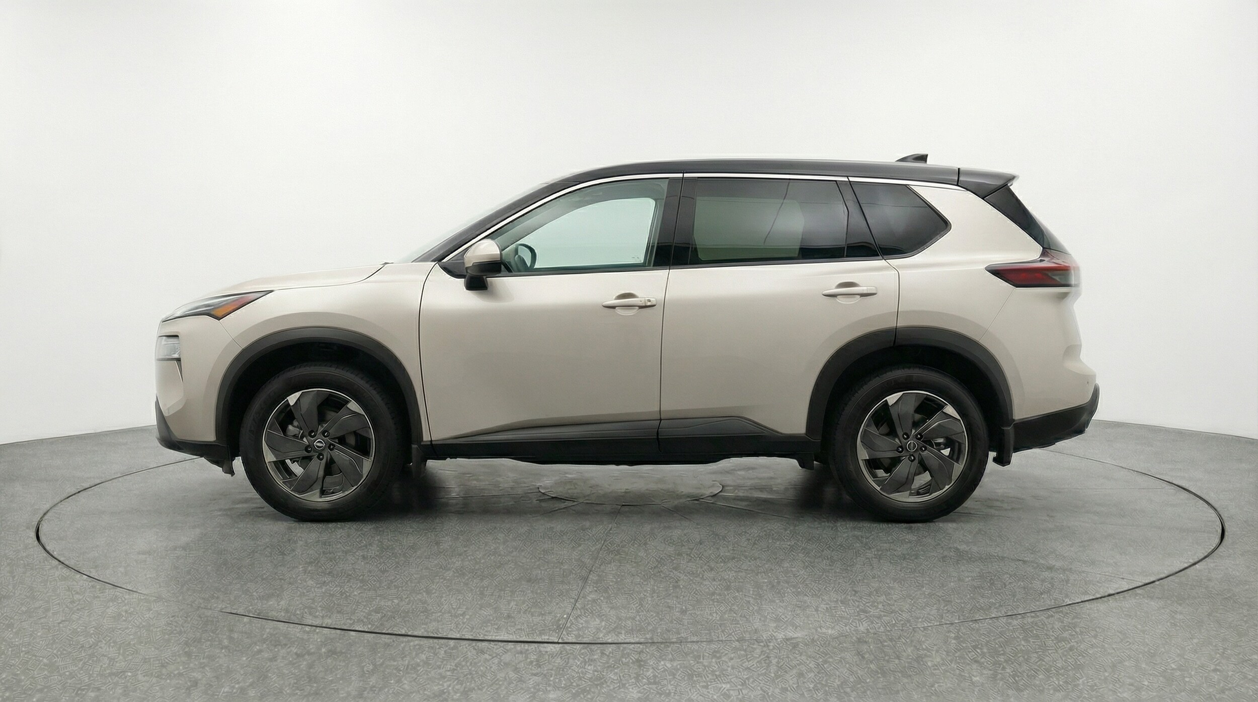 Thumbnail: 2025 Nissan Rogue - 4