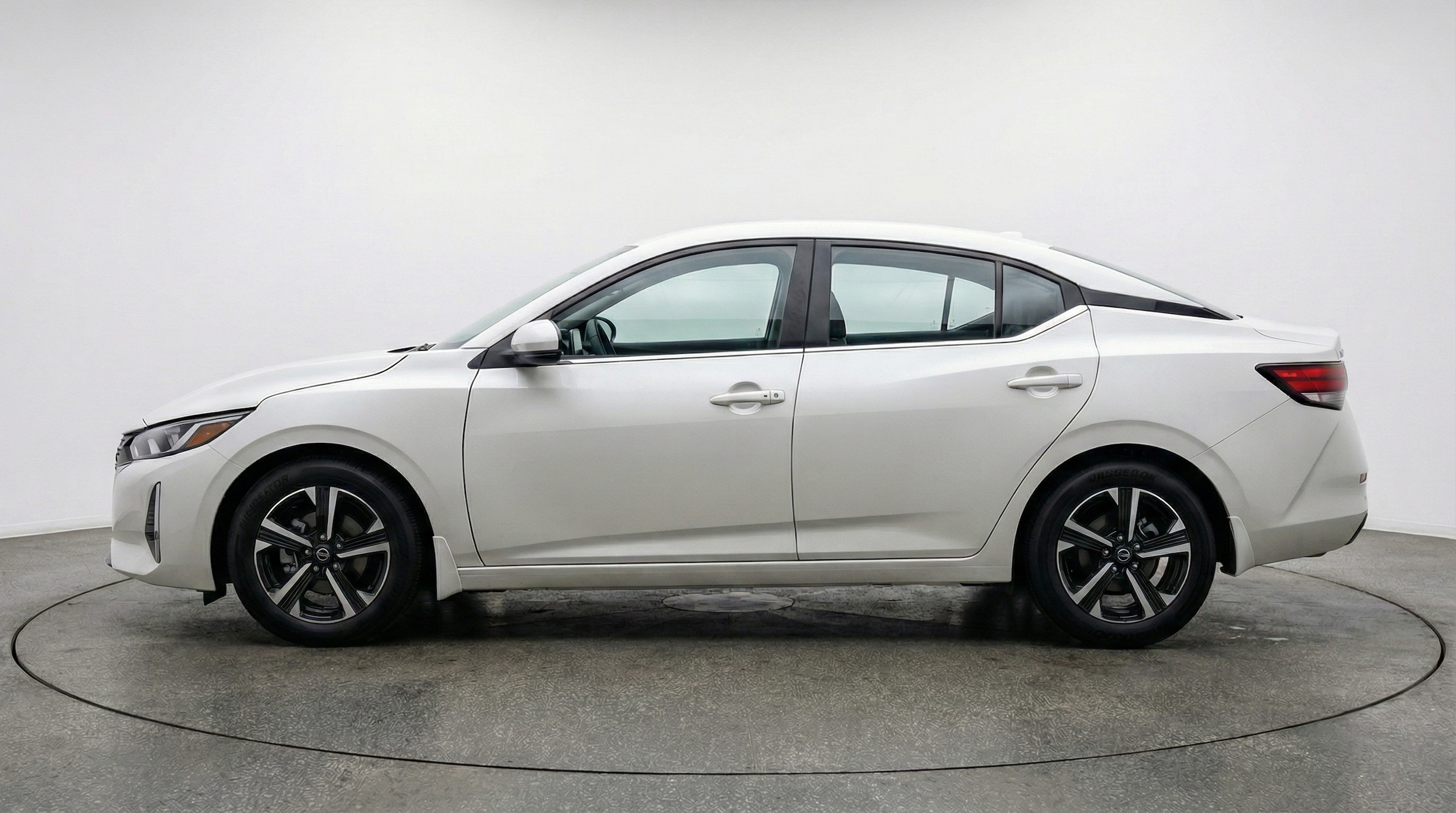 Thumbnail: 2025 Nissan Sentra - 4