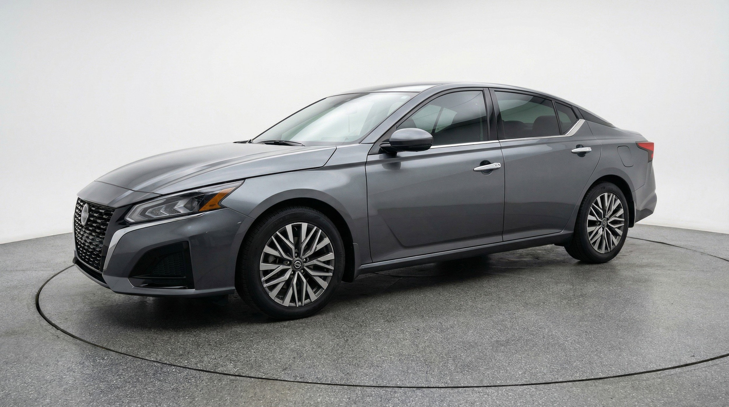 Thumbnail: 2025 Nissan Altima - 3