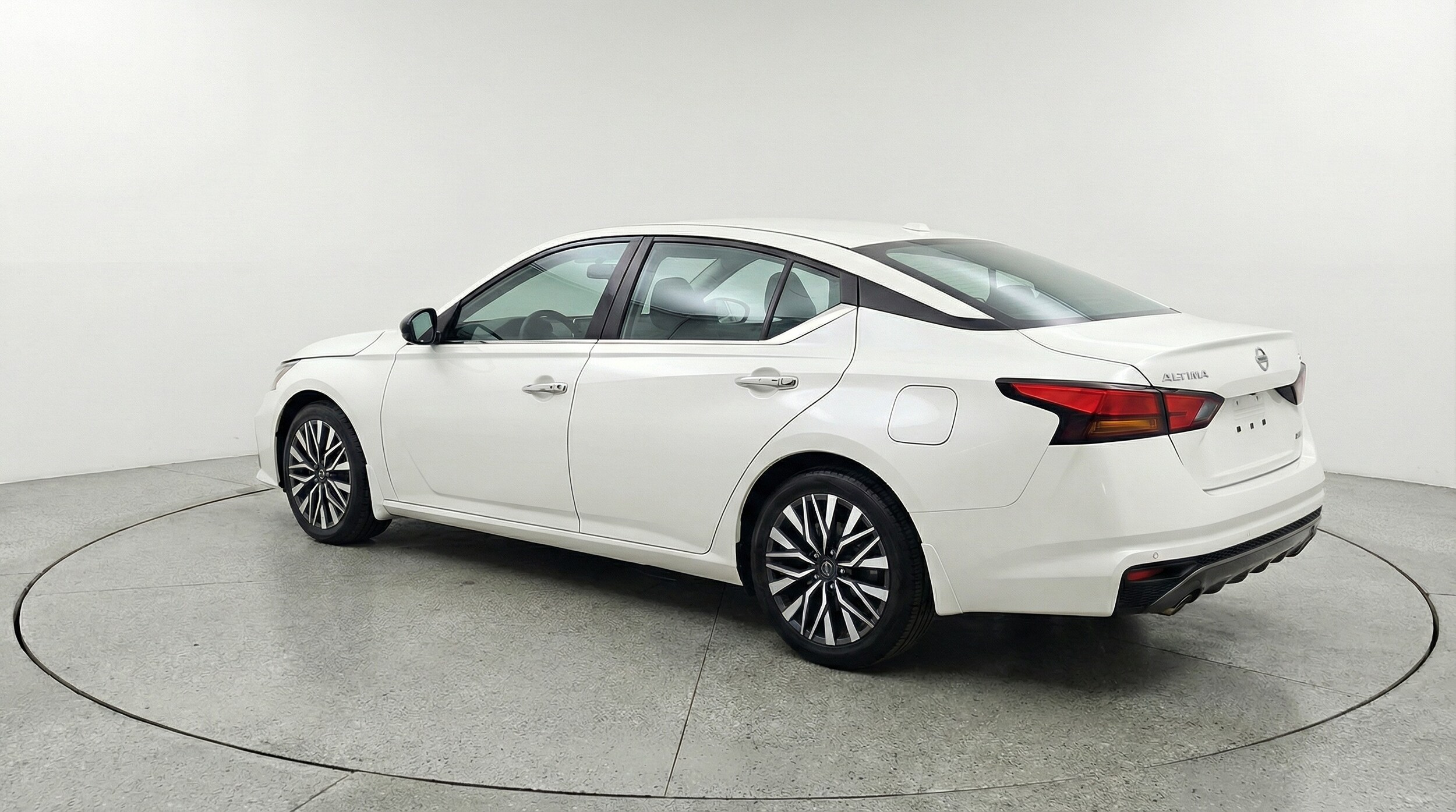 Thumbnail: 2025 Nissan Altima - 5