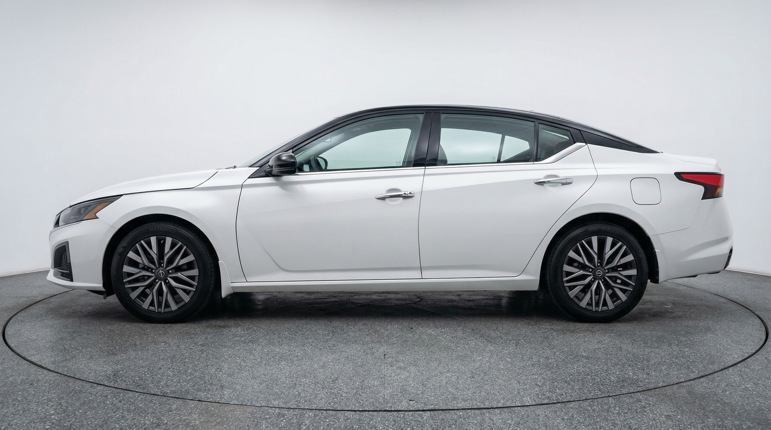 Thumbnail: 2025 Nissan Altima - 4