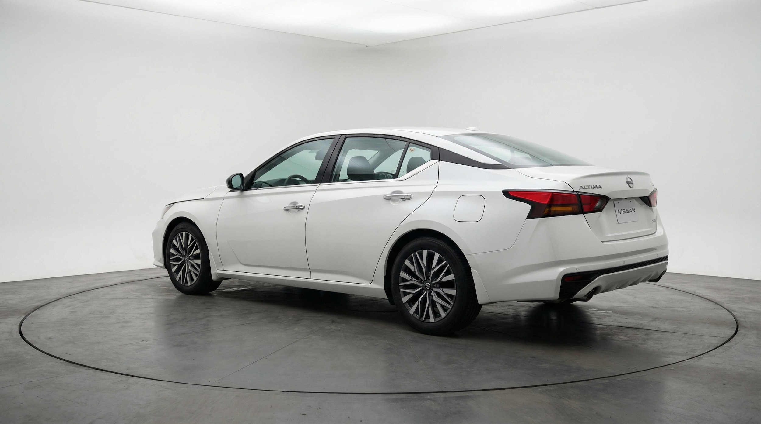 Thumbnail: 2025 Nissan Altima - 5