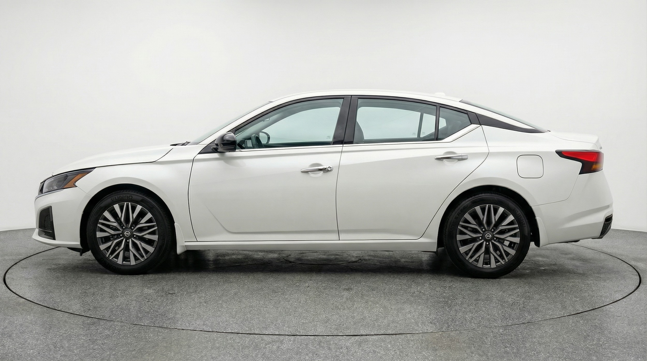 Thumbnail: 2025 Nissan Altima - 4