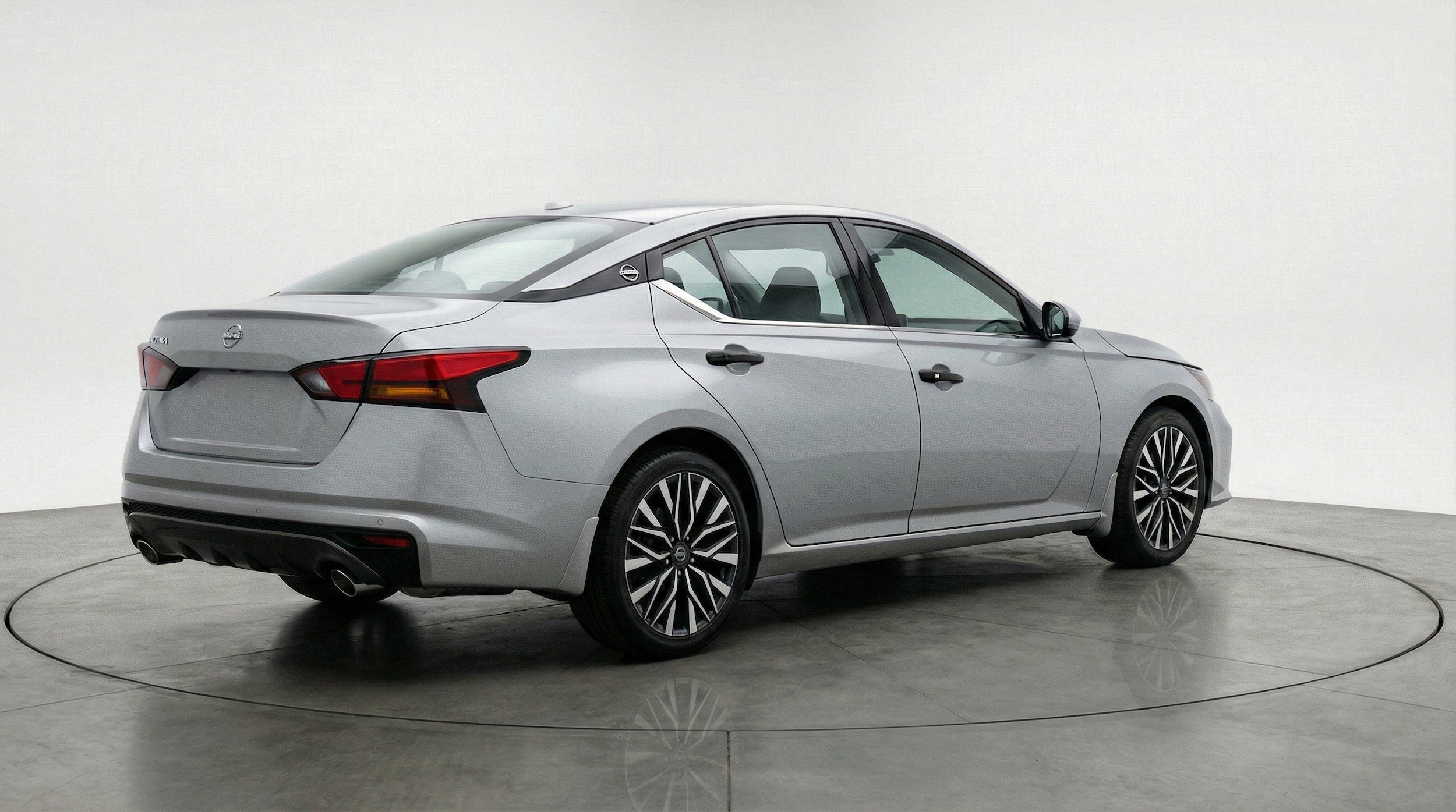 Thumbnail: 2025 Nissan Altima - 9