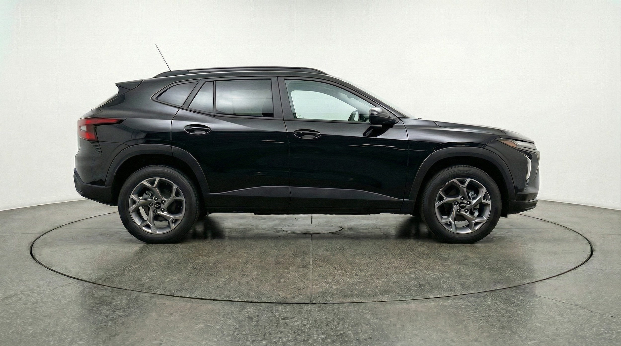 Thumbnail: 2025 Chevrolet Trax - 8