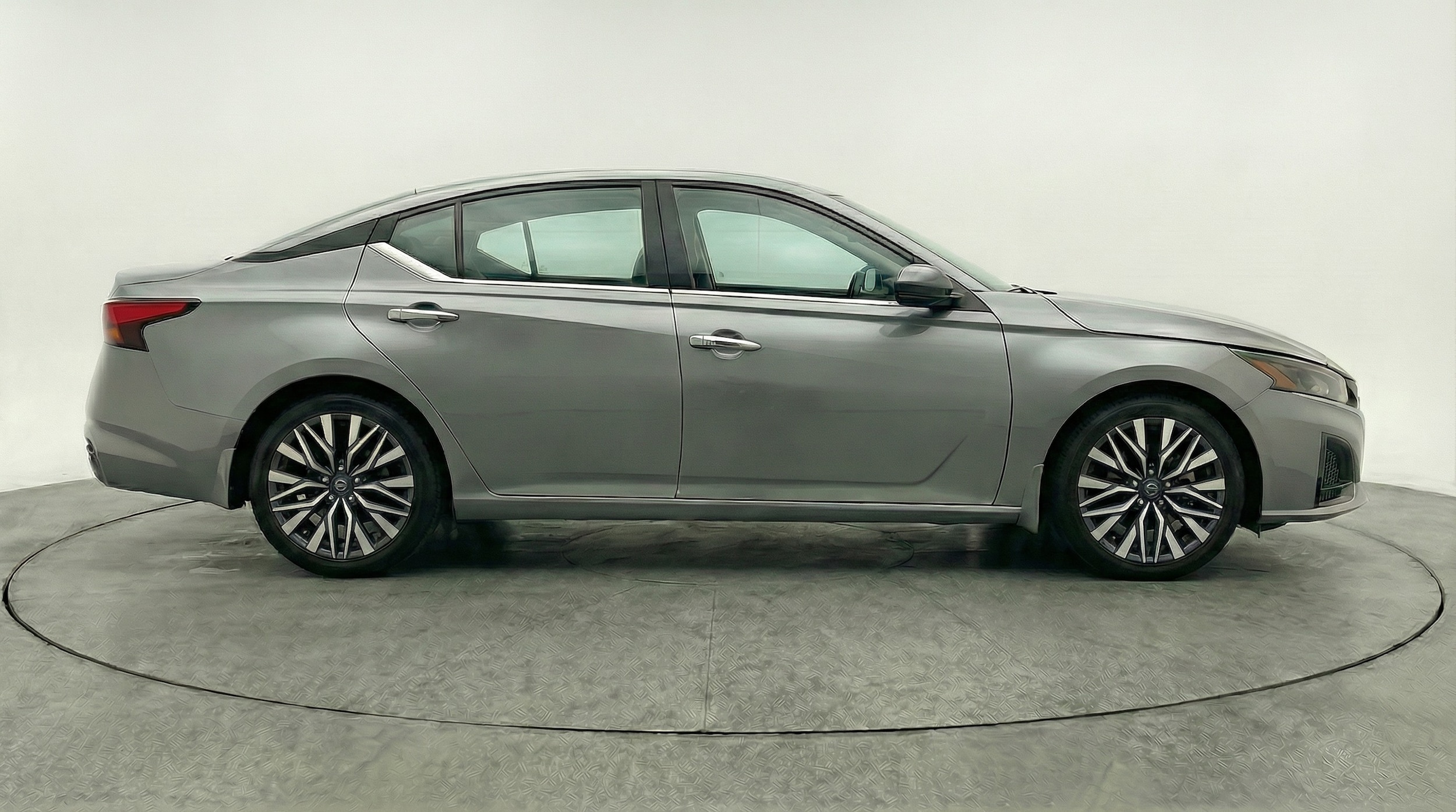 Thumbnail: 2025 Nissan Altima - 8