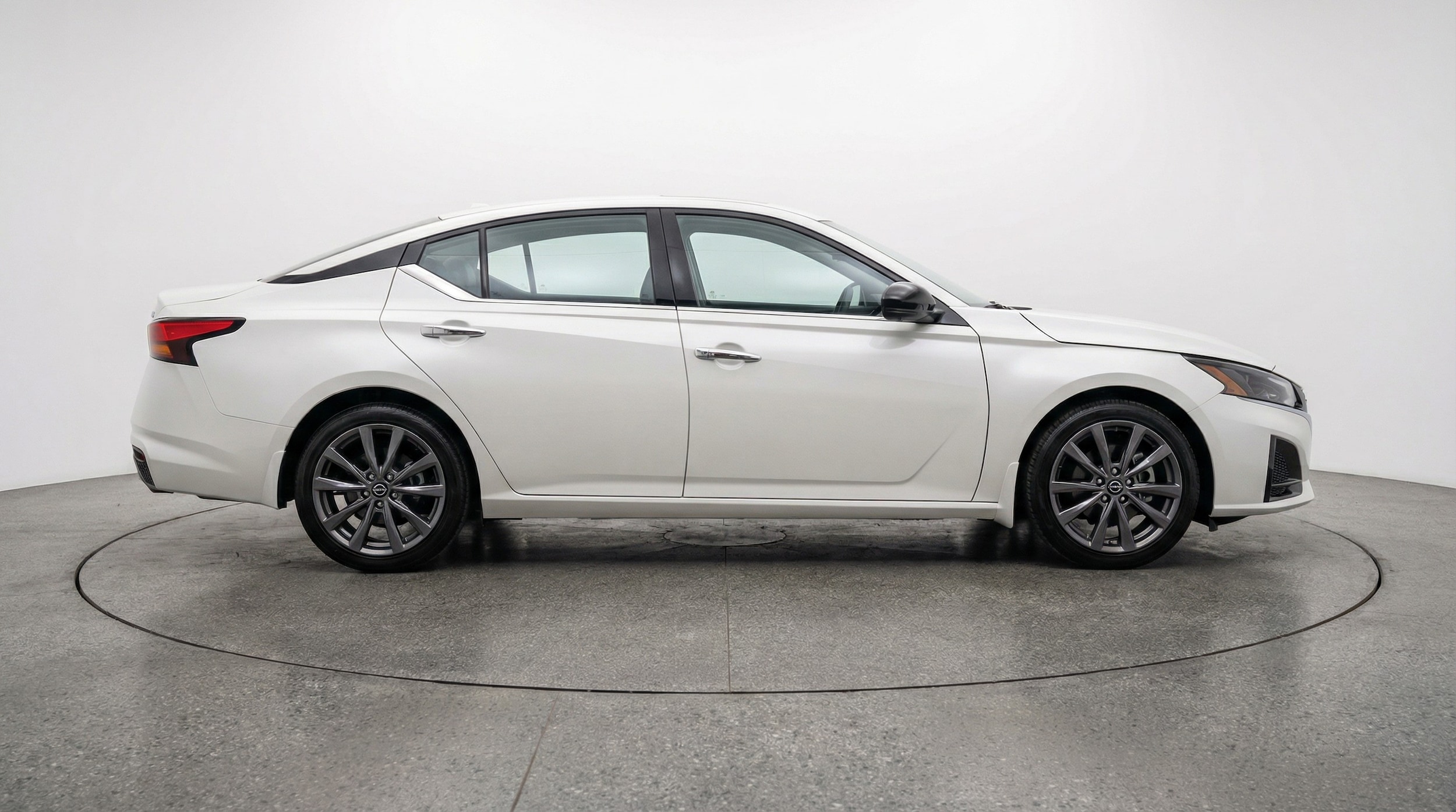 Thumbnail: 2025 Nissan Altima - 8