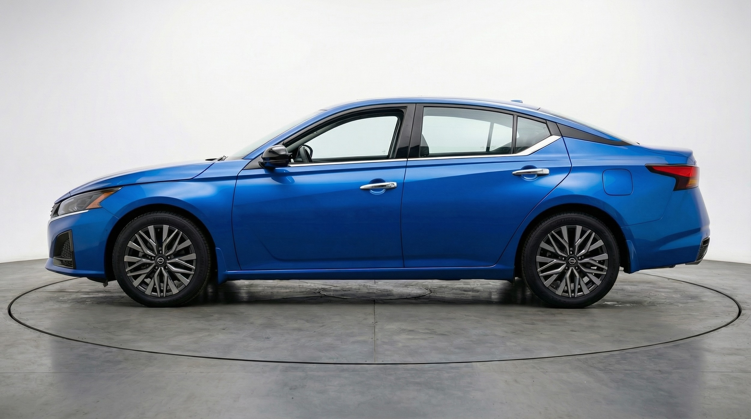 Thumbnail: 2025 Nissan Altima - 4