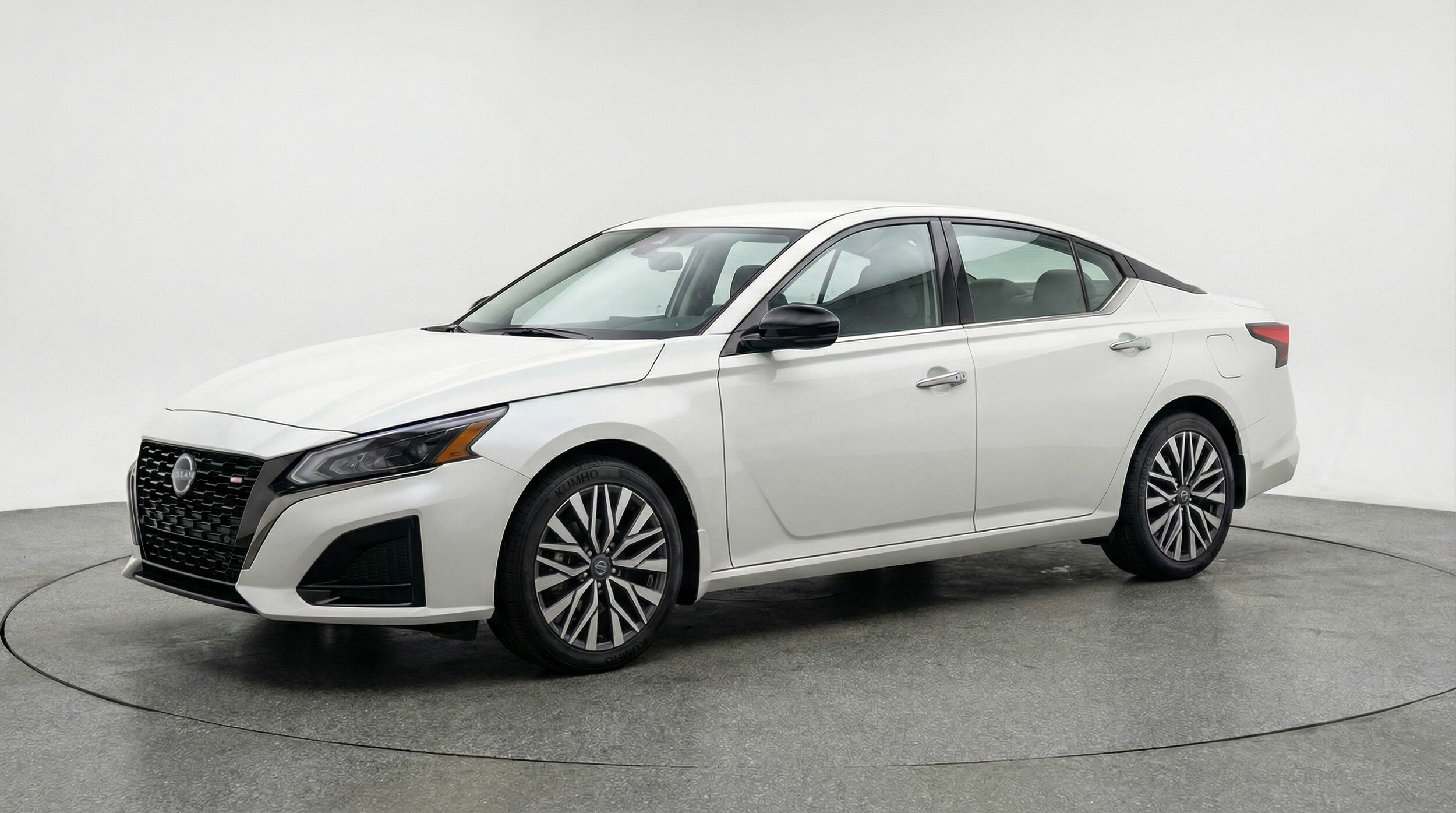 Thumbnail: 2025 Nissan Altima - 3