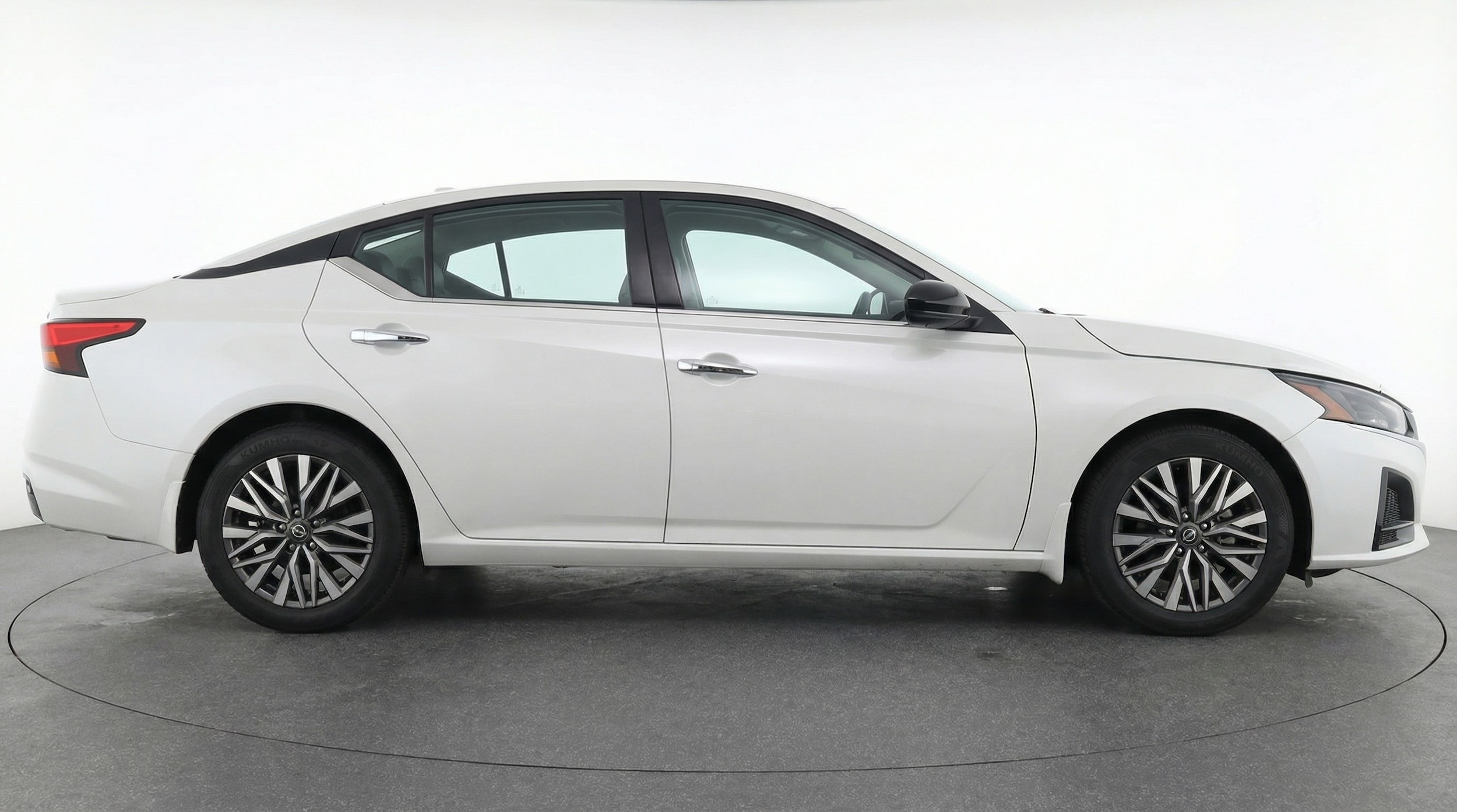 Thumbnail: 2025 Nissan Altima - 8