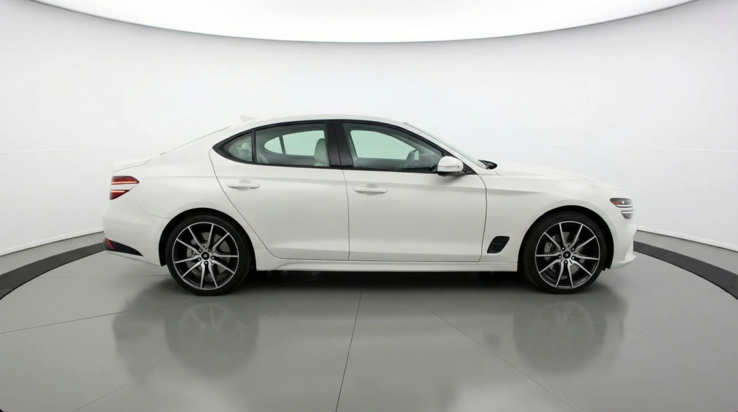 Thumbnail: 2025 Genesis G70 - 8