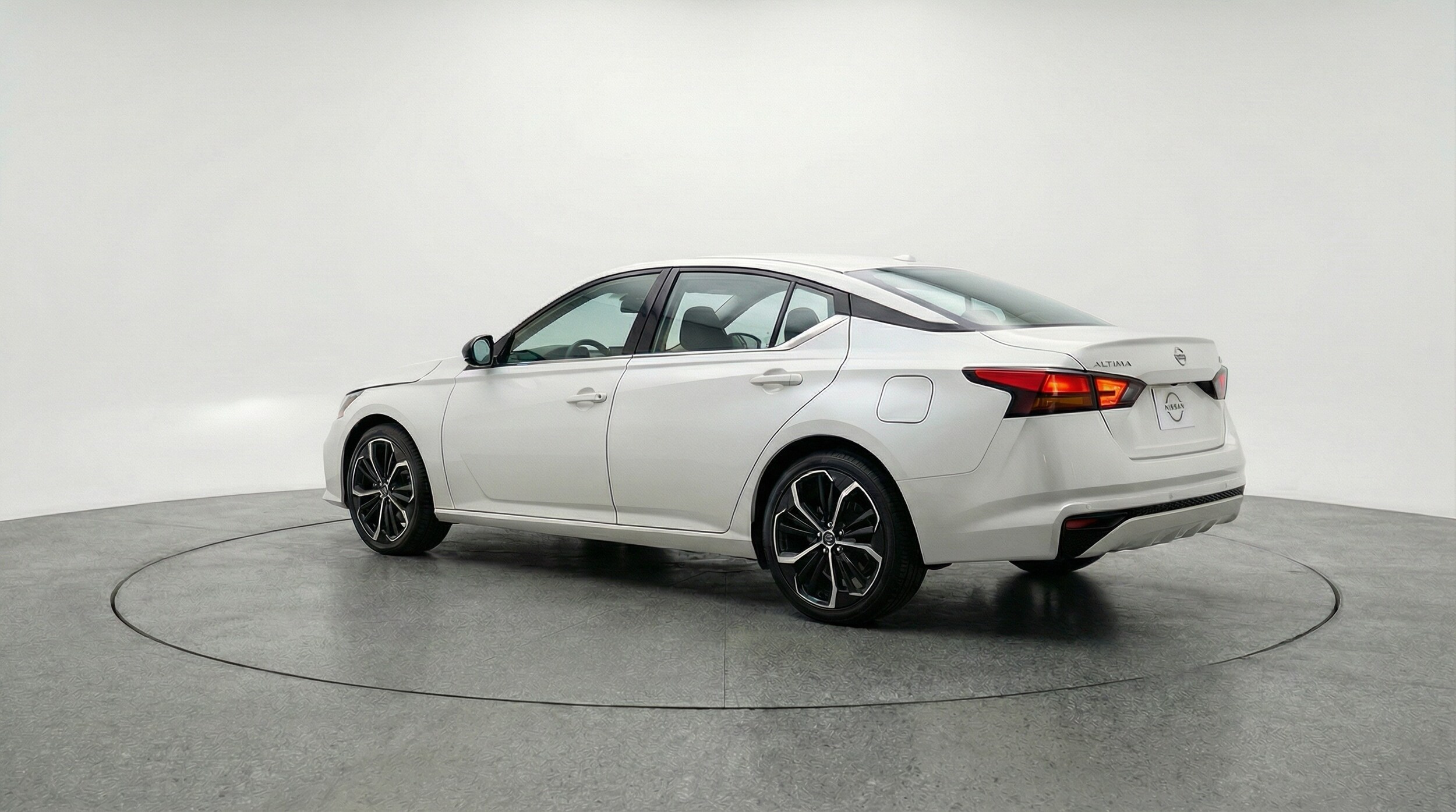 Thumbnail: 2025 Nissan Altima - 5