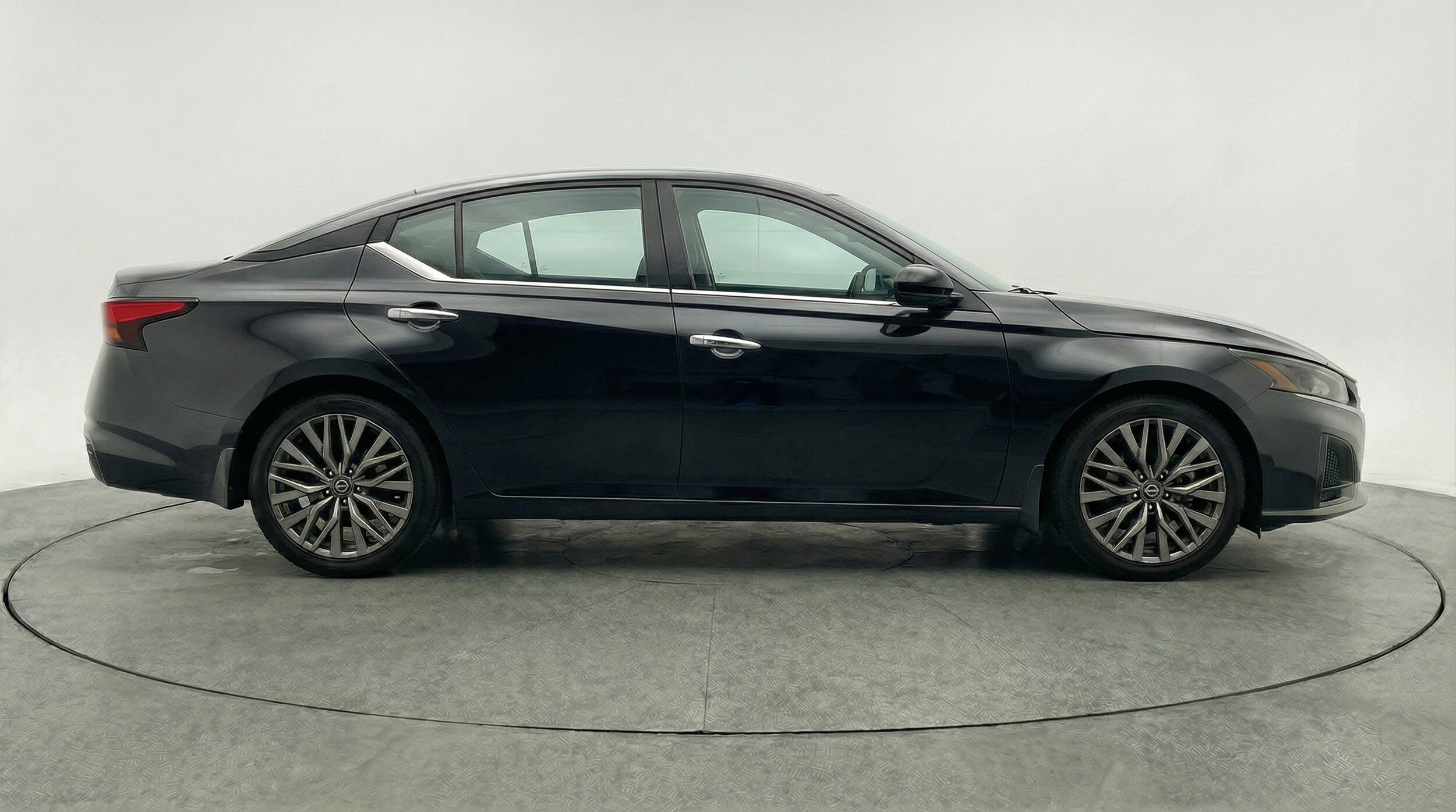 Thumbnail: 2025 Nissan Altima - 11