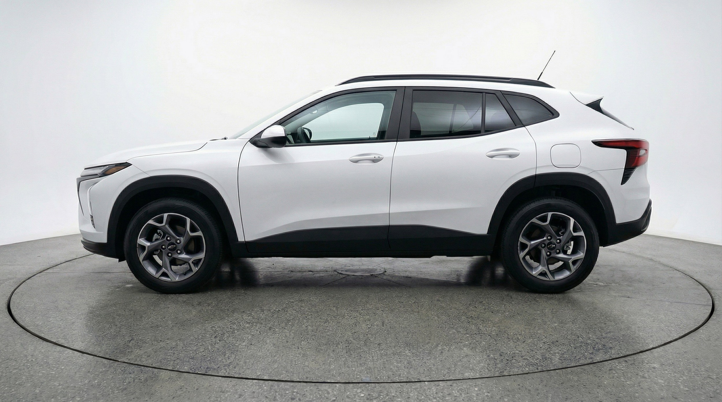 Thumbnail: 2025 Chevrolet Trax - 5