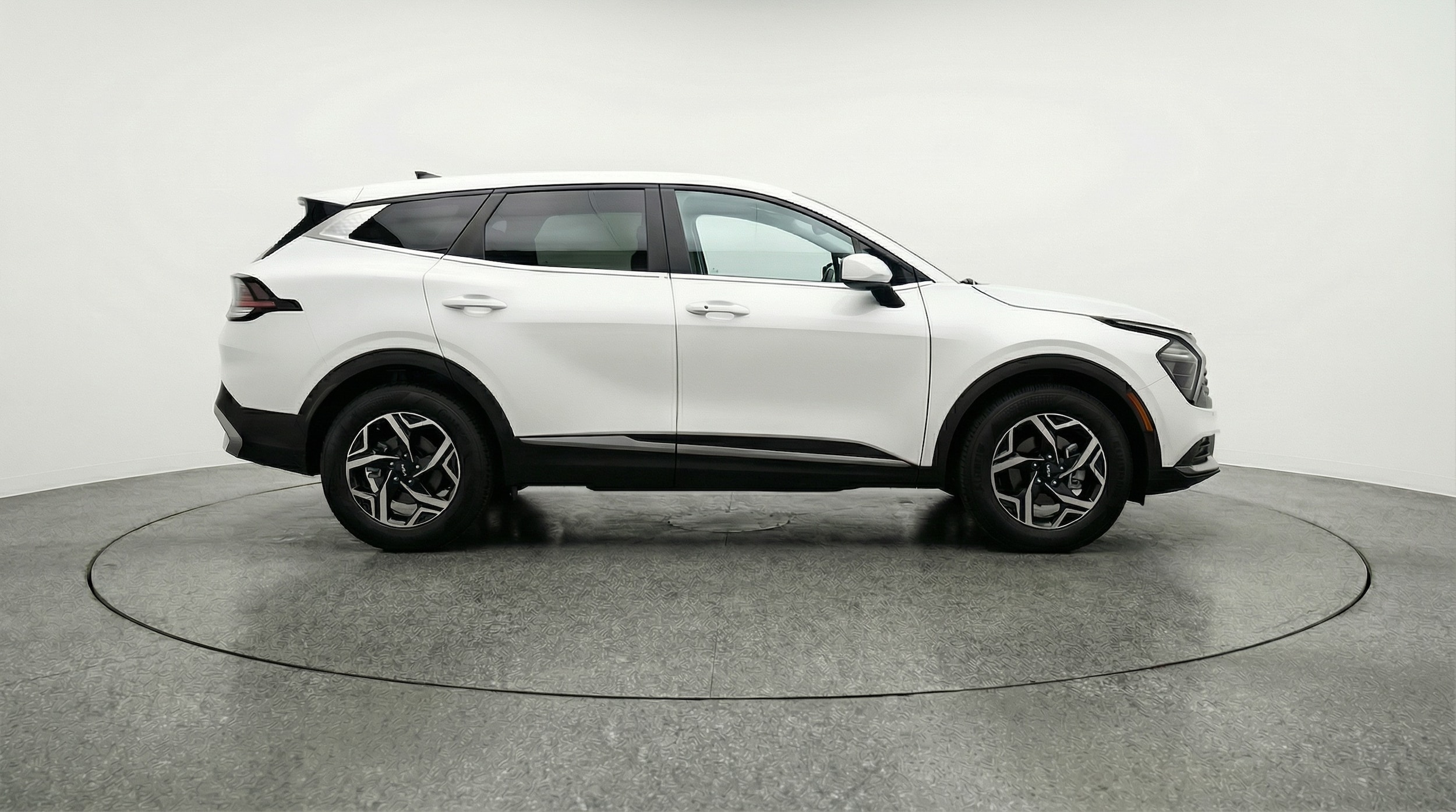 Thumbnail: 2025 Kia Sportage - 8