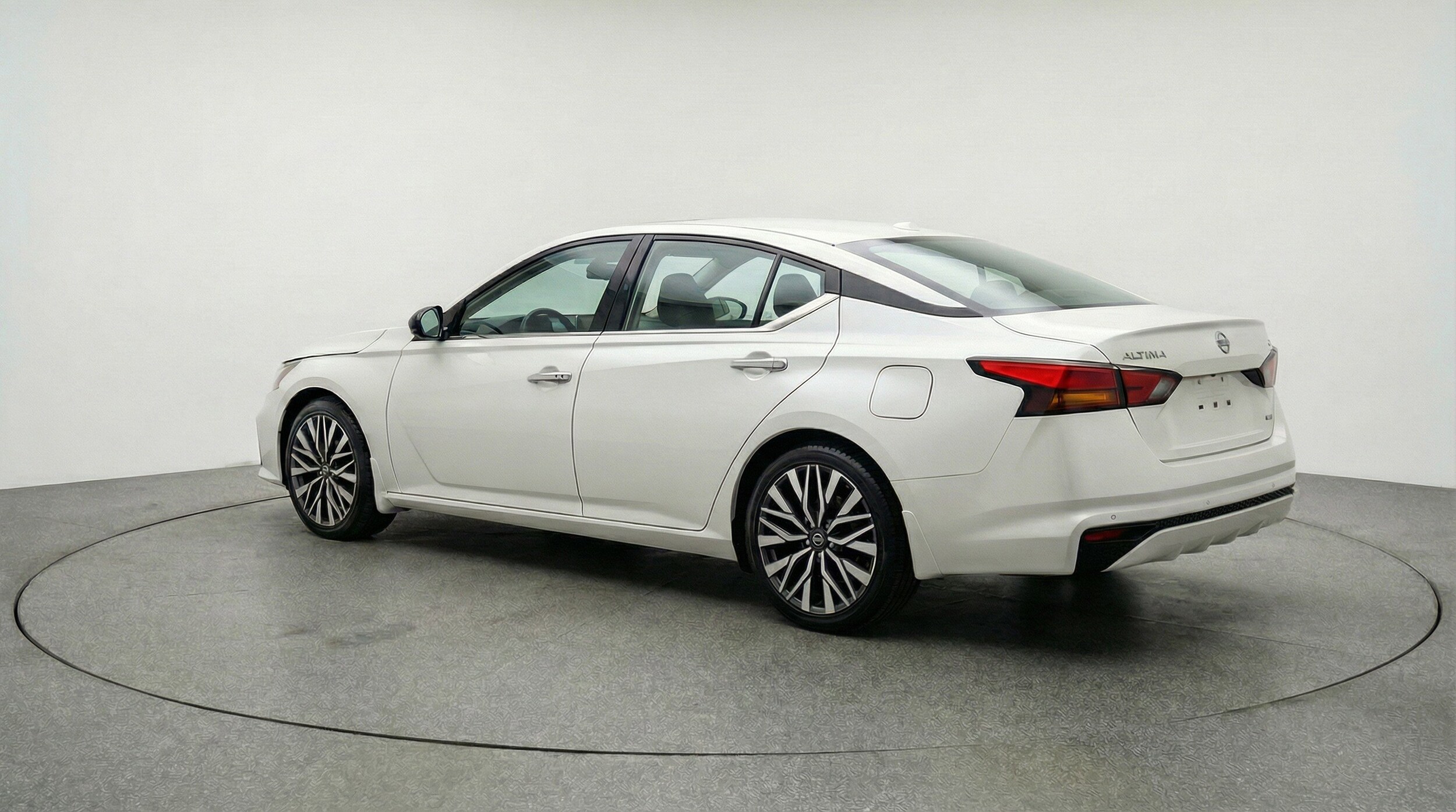 Thumbnail: 2025 Nissan Altima - 6