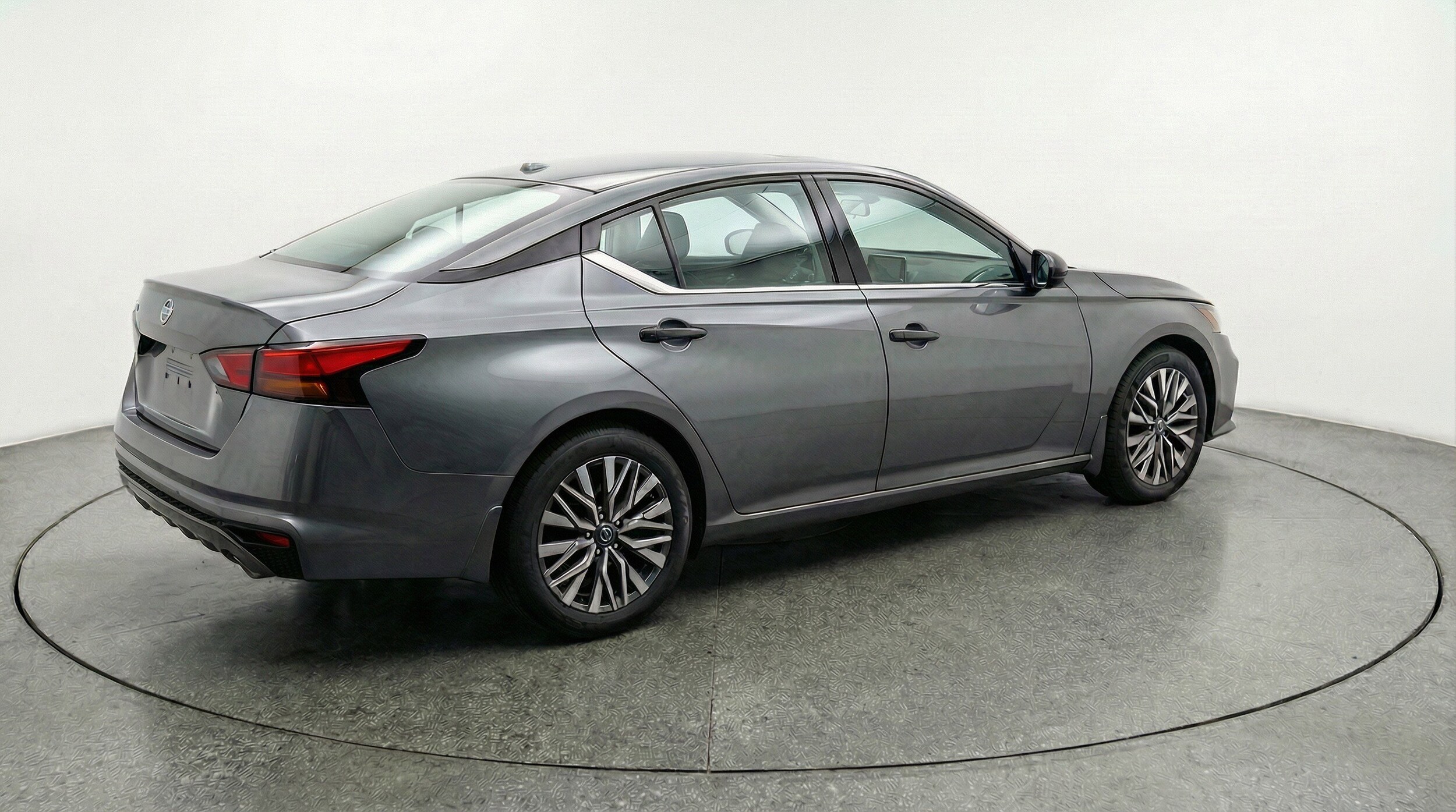 Thumbnail: 2025 Nissan Altima - 9