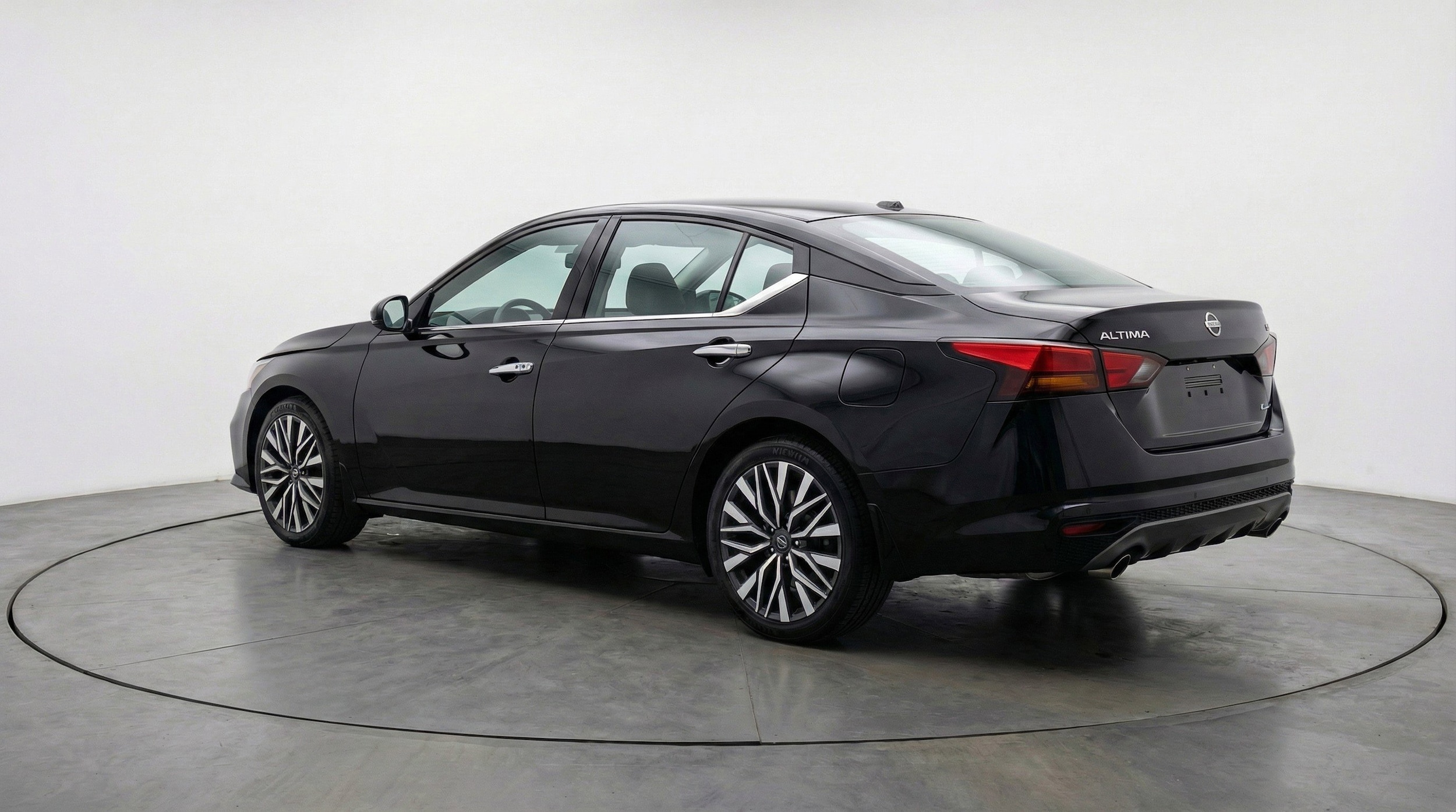 Thumbnail: 2025 Nissan Altima - 6