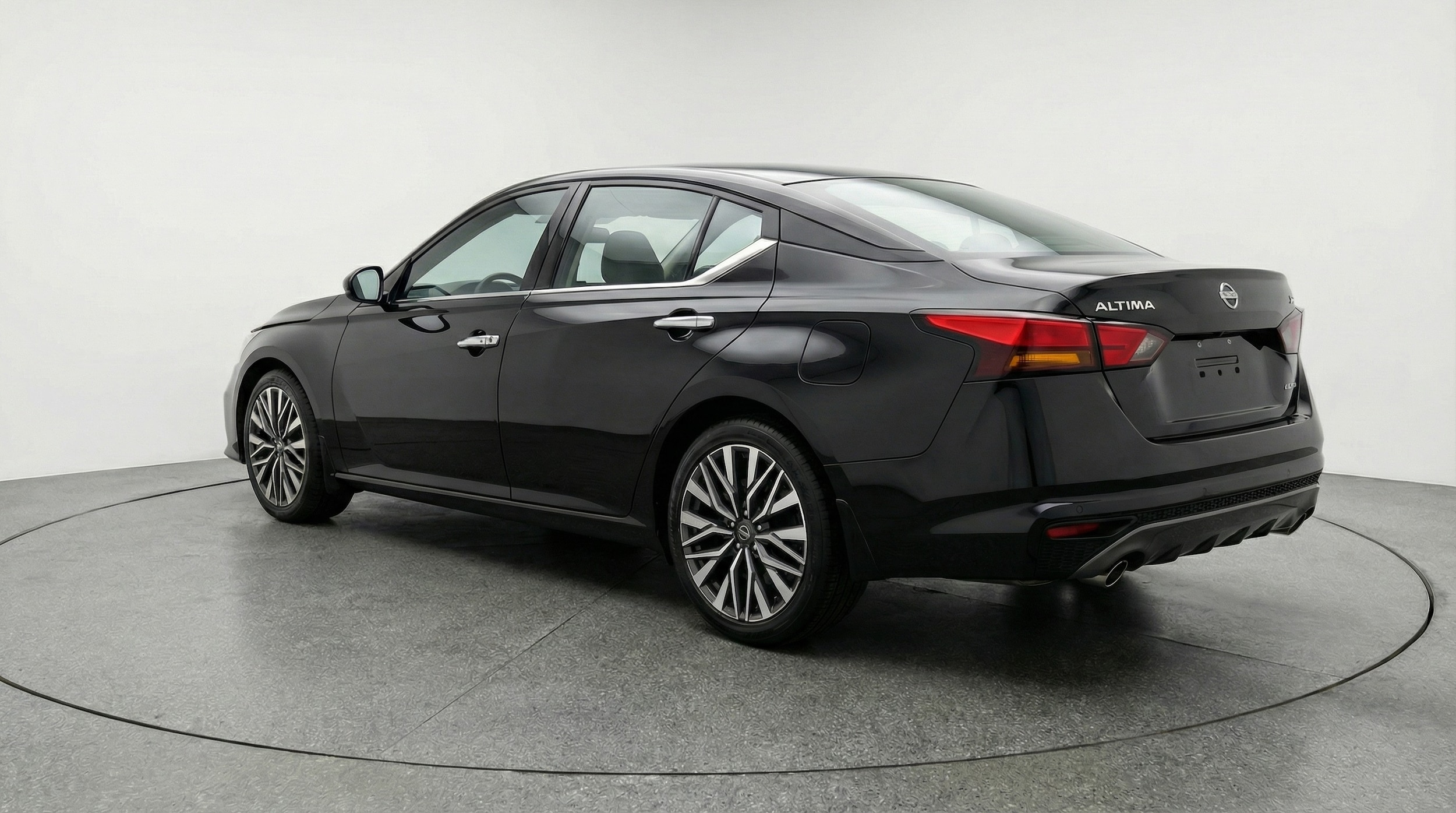 Thumbnail: 2025 Nissan Altima - 5