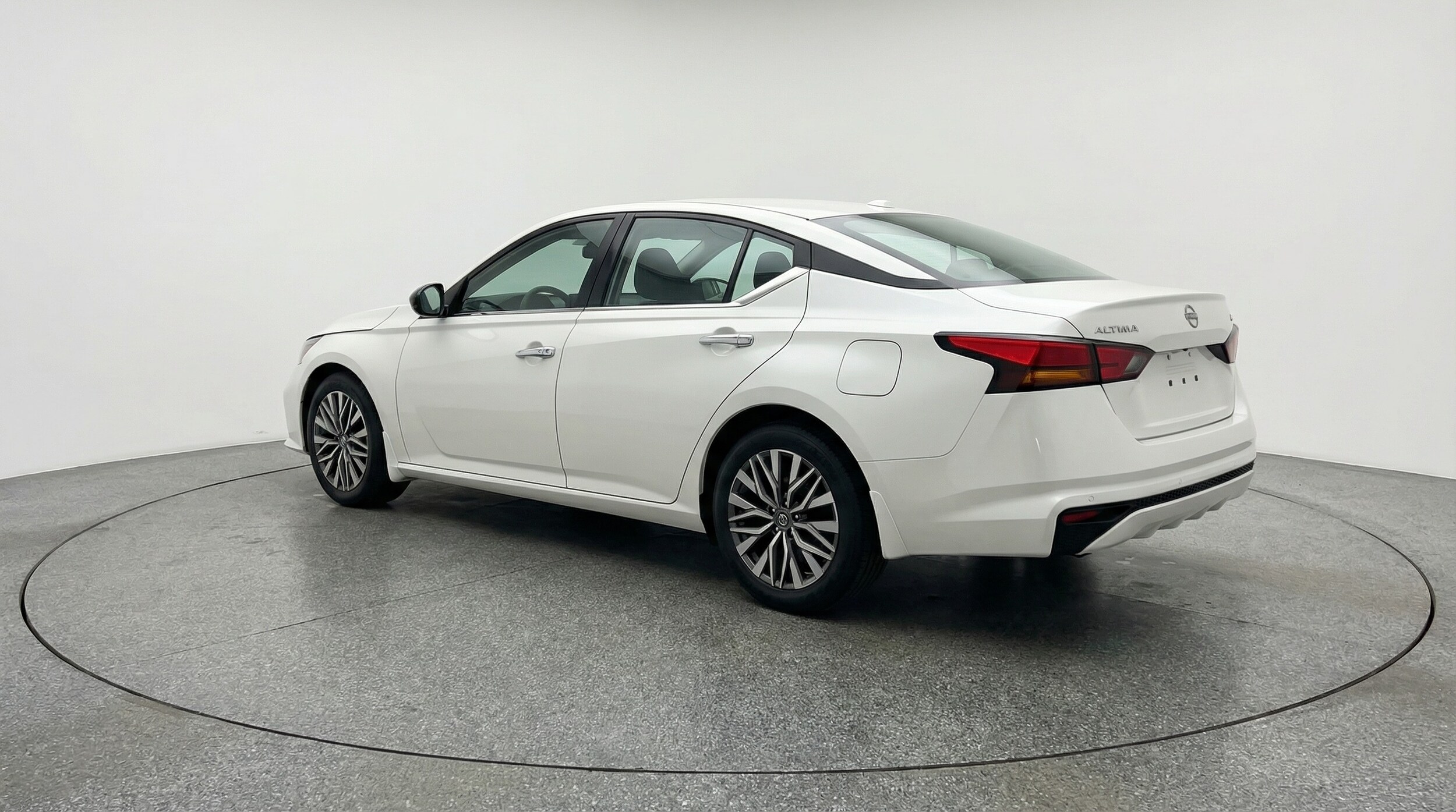 Thumbnail: 2025 Nissan Altima - 5