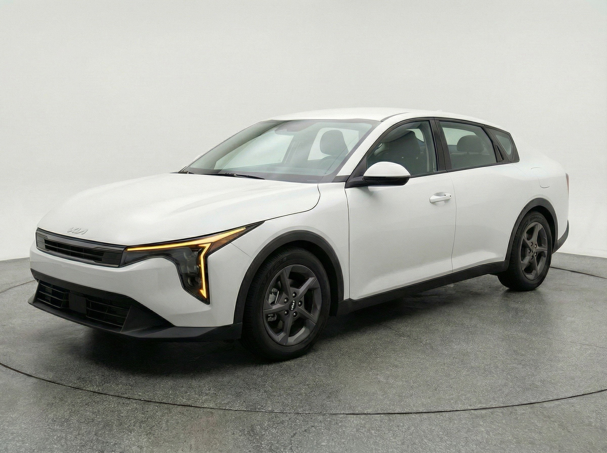Thumbnail: 2025 Kia K4 - 3