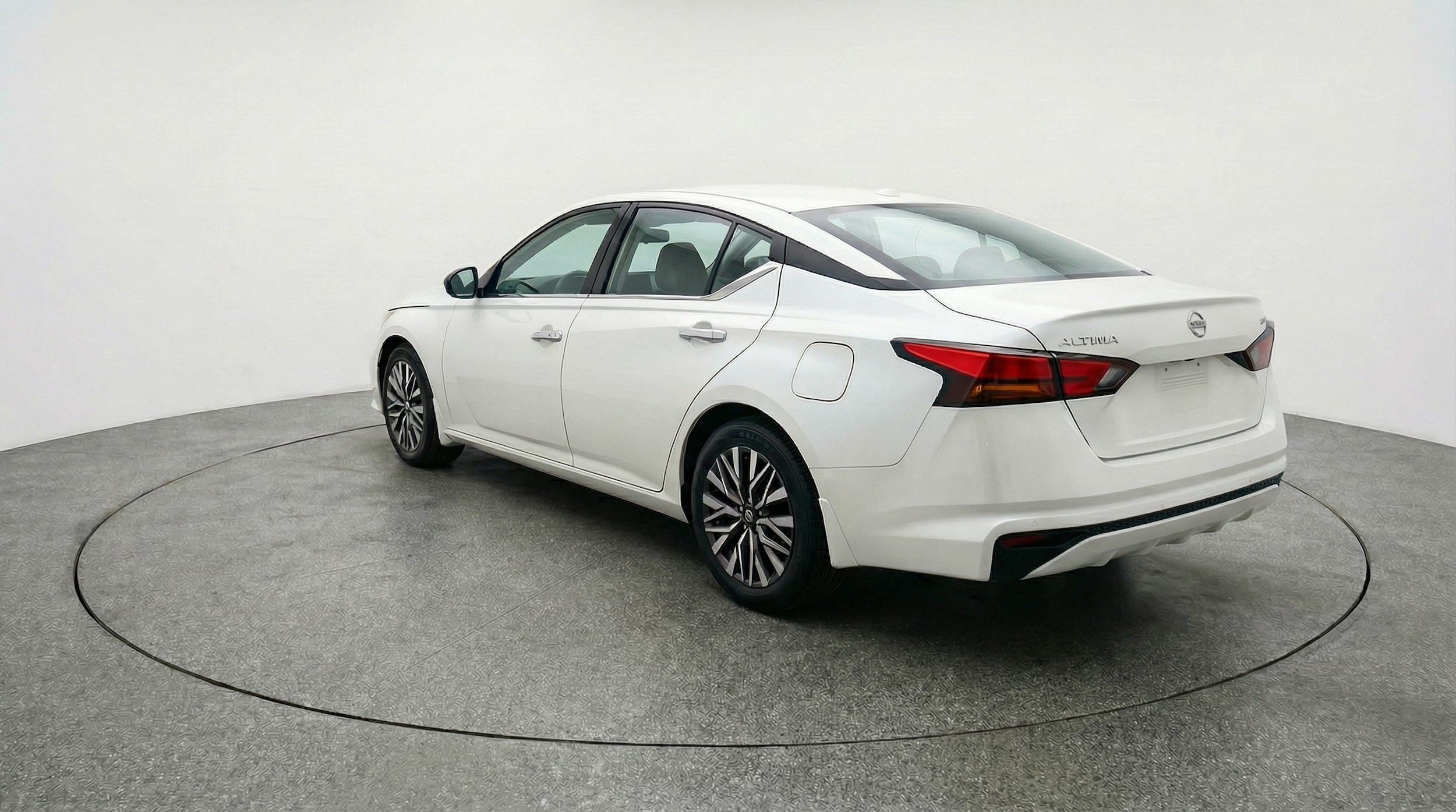 Thumbnail: 2025 Nissan Altima - 5