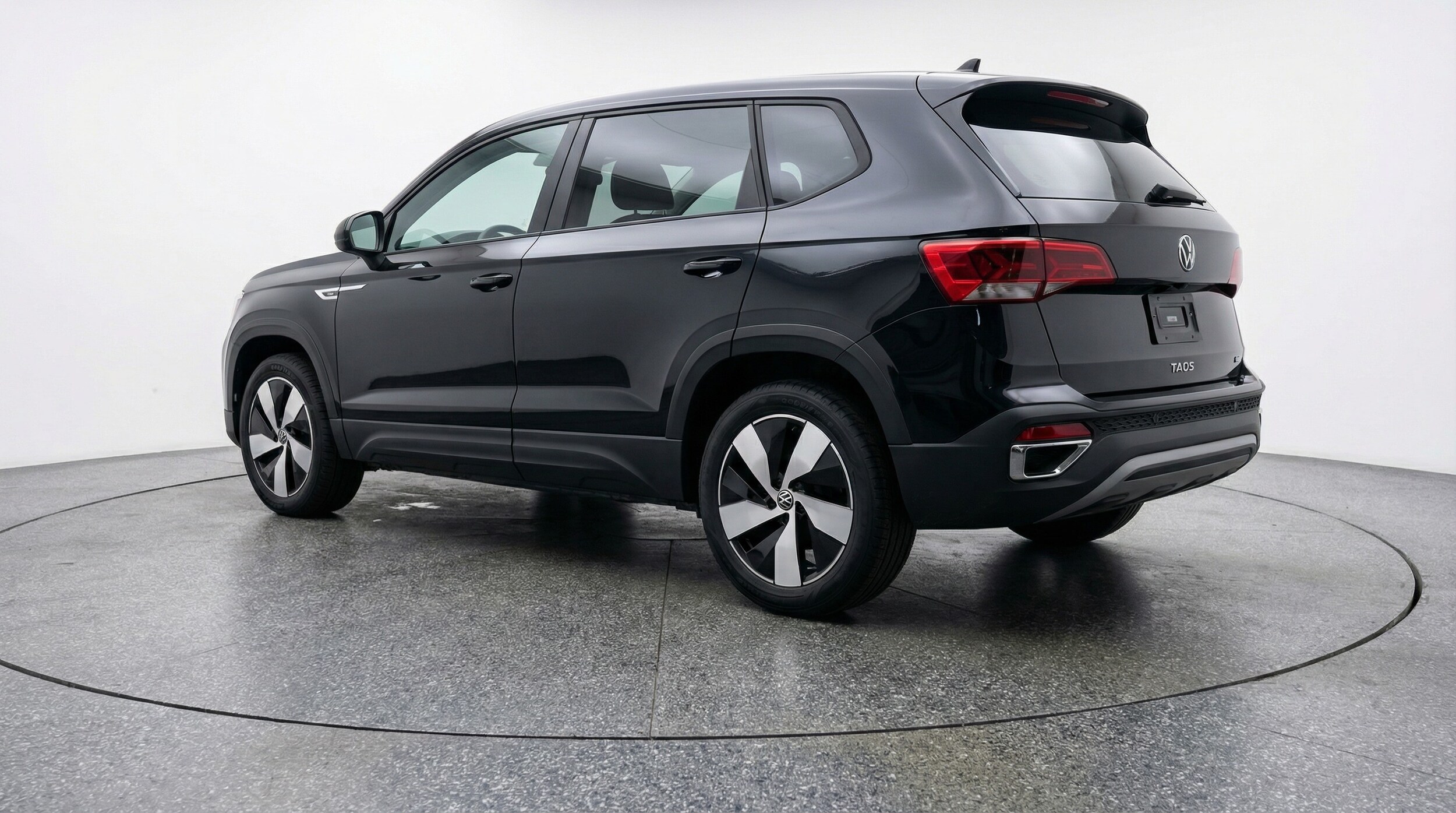 Thumbnail: 2025 Volkswagen Taos - 5