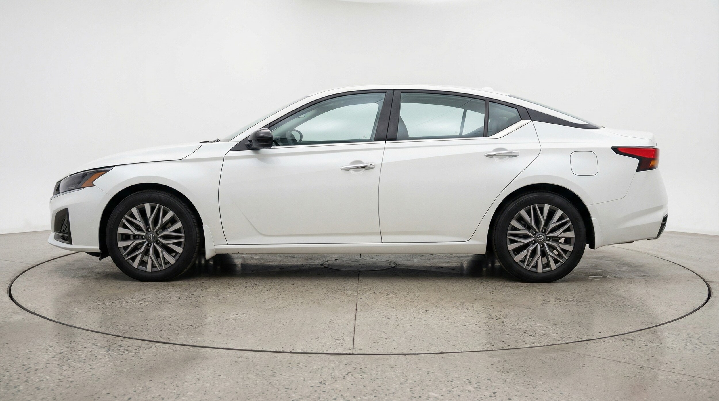 Thumbnail: 2025 Nissan Altima - 4