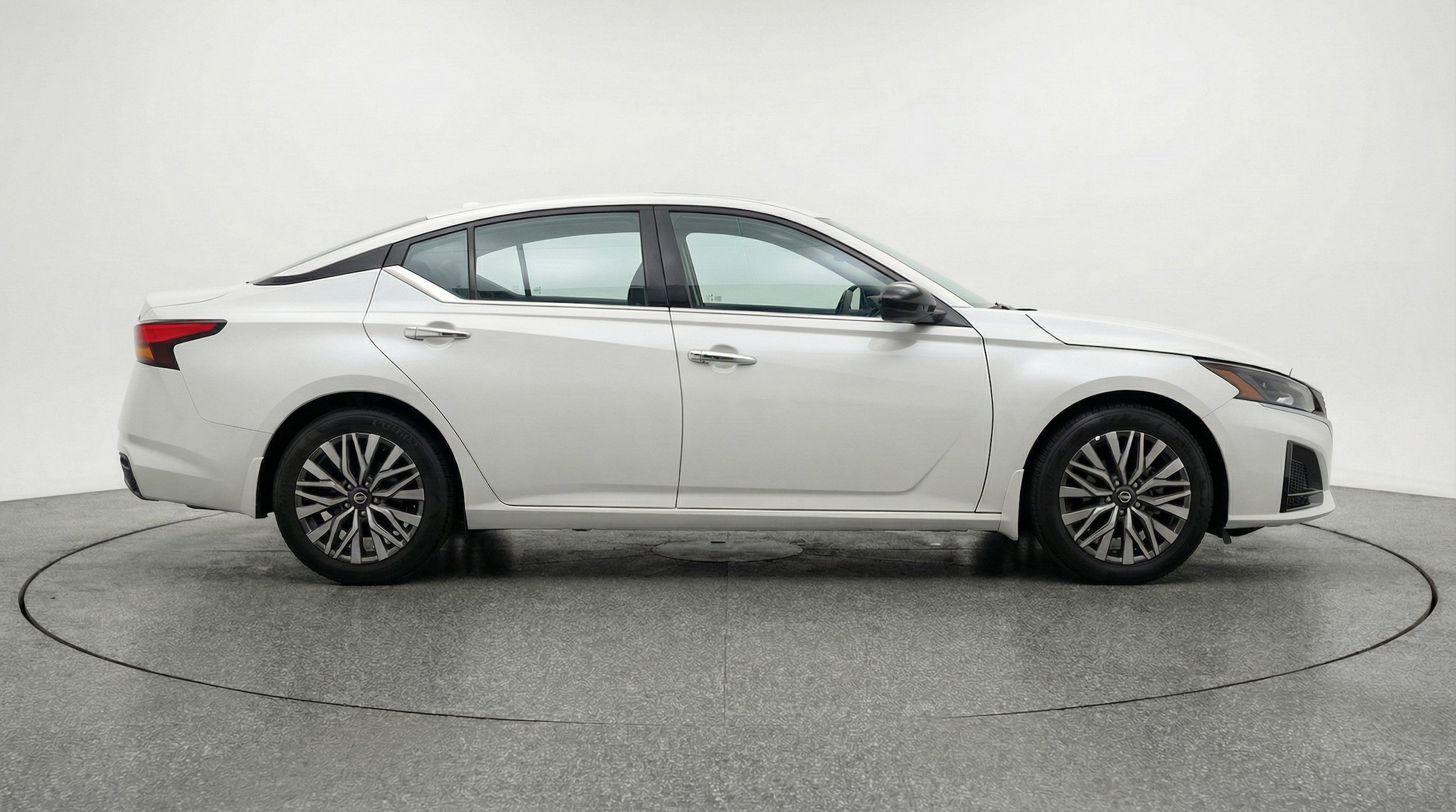 Thumbnail: 2025 Nissan Altima - 8