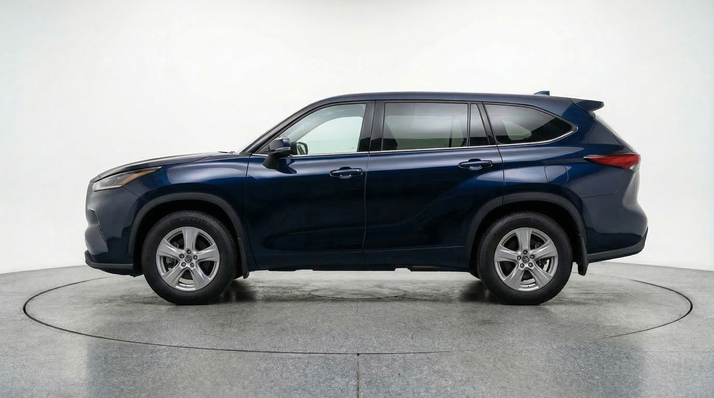 Thumbnail: 2025 Toyota Highlander - 4